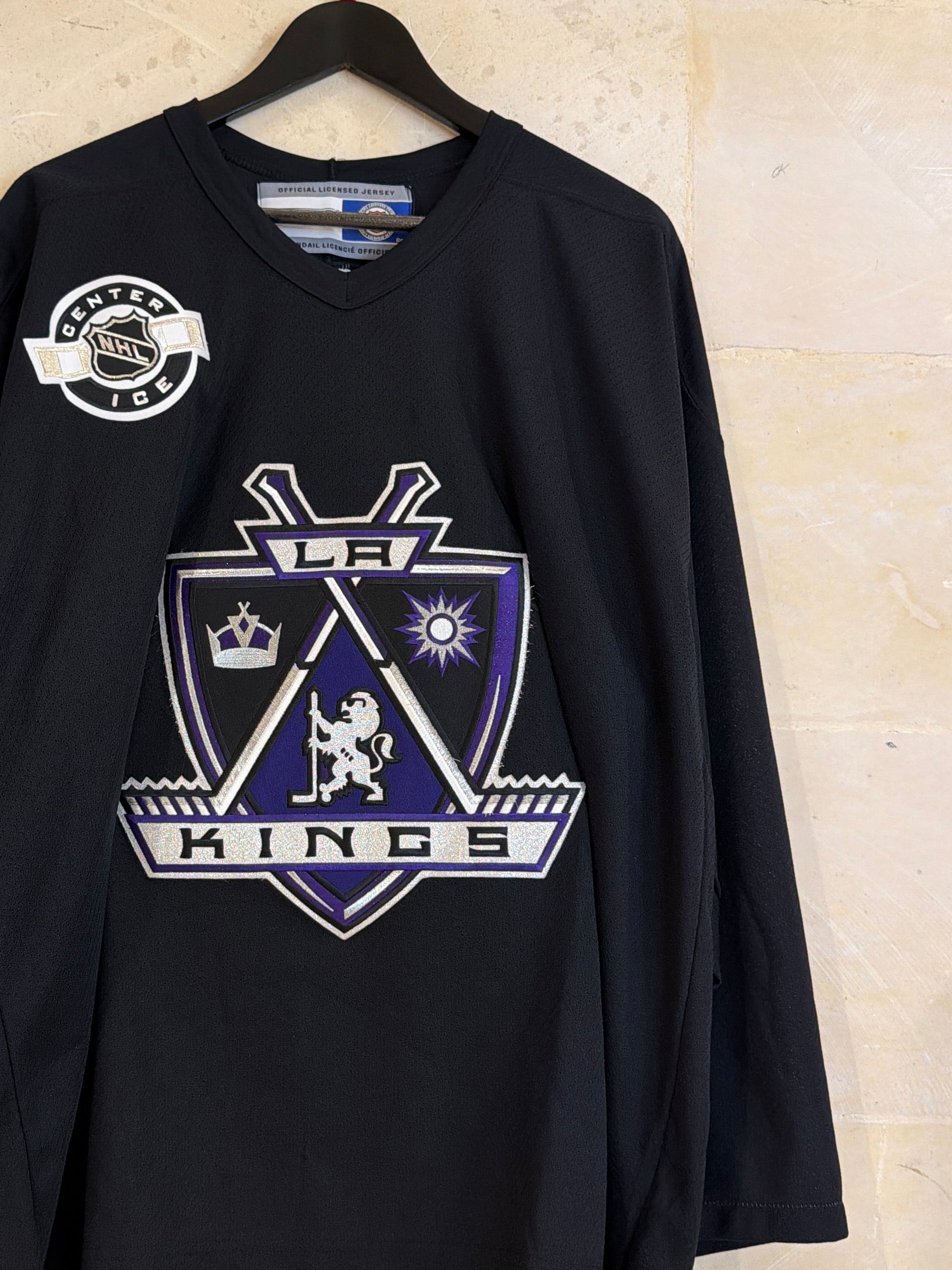 Brand New LA Kings Hockey Jersey (Large)