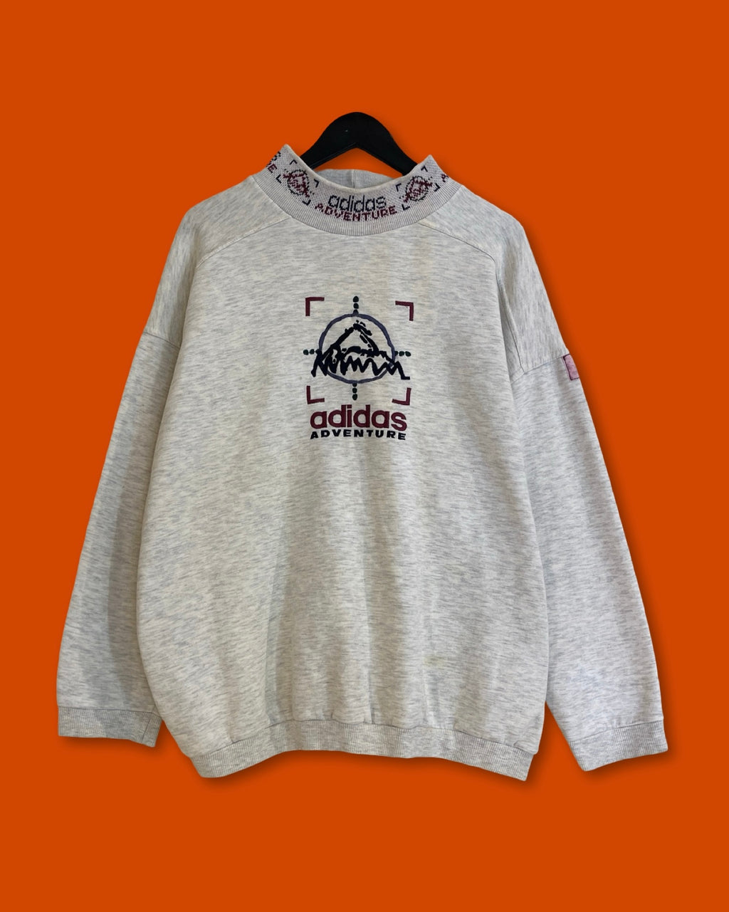 Vntg Adidas Adventure Cream Sweatshirt (Medium)*
