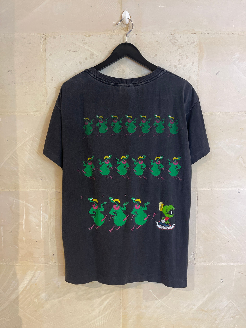 Vntg 1993 Surrender Earthlings Tee (Medium)