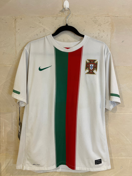 2010-11 Portugal Ronaldo Shirt (Large)