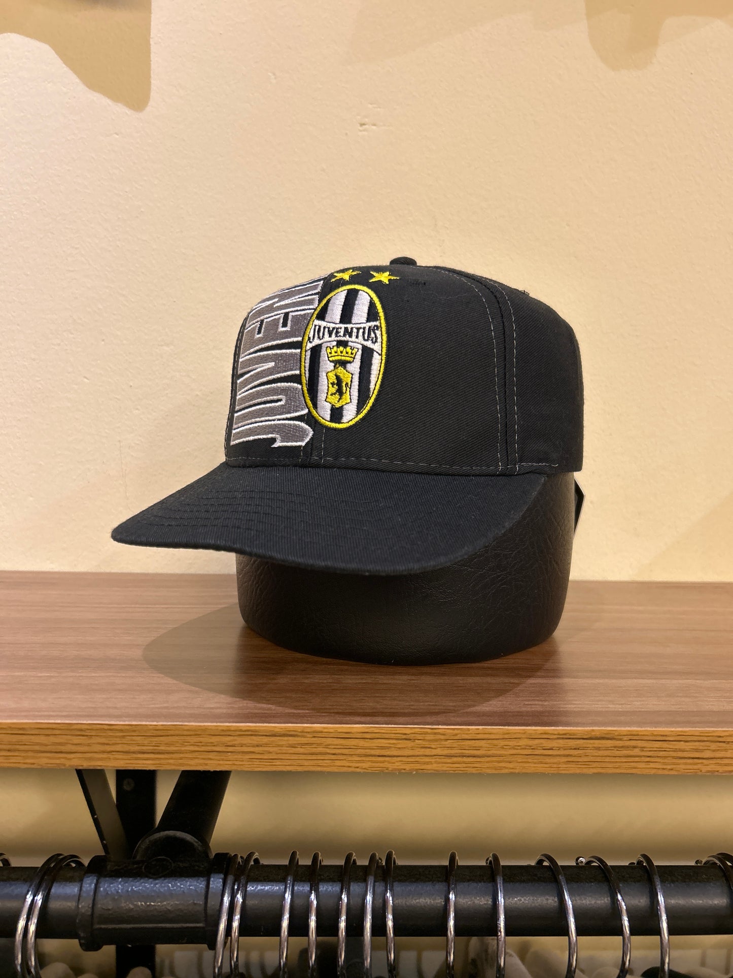 Vntg Juventus Cap