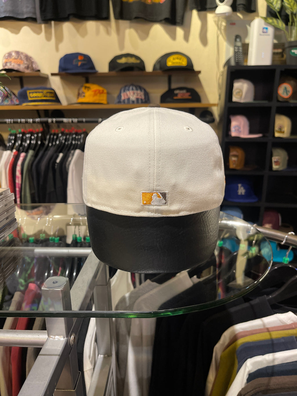 Brand New LA Dodgers Closed Cap Cream-Choco (Size 7)