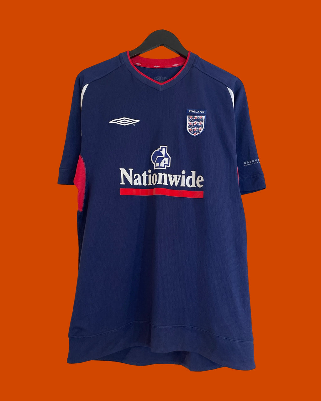 2002-03 Engalnd UMBRO Training Shirt With NATIONWIDE Sponsor (Fits Large)*/ Pull Out
