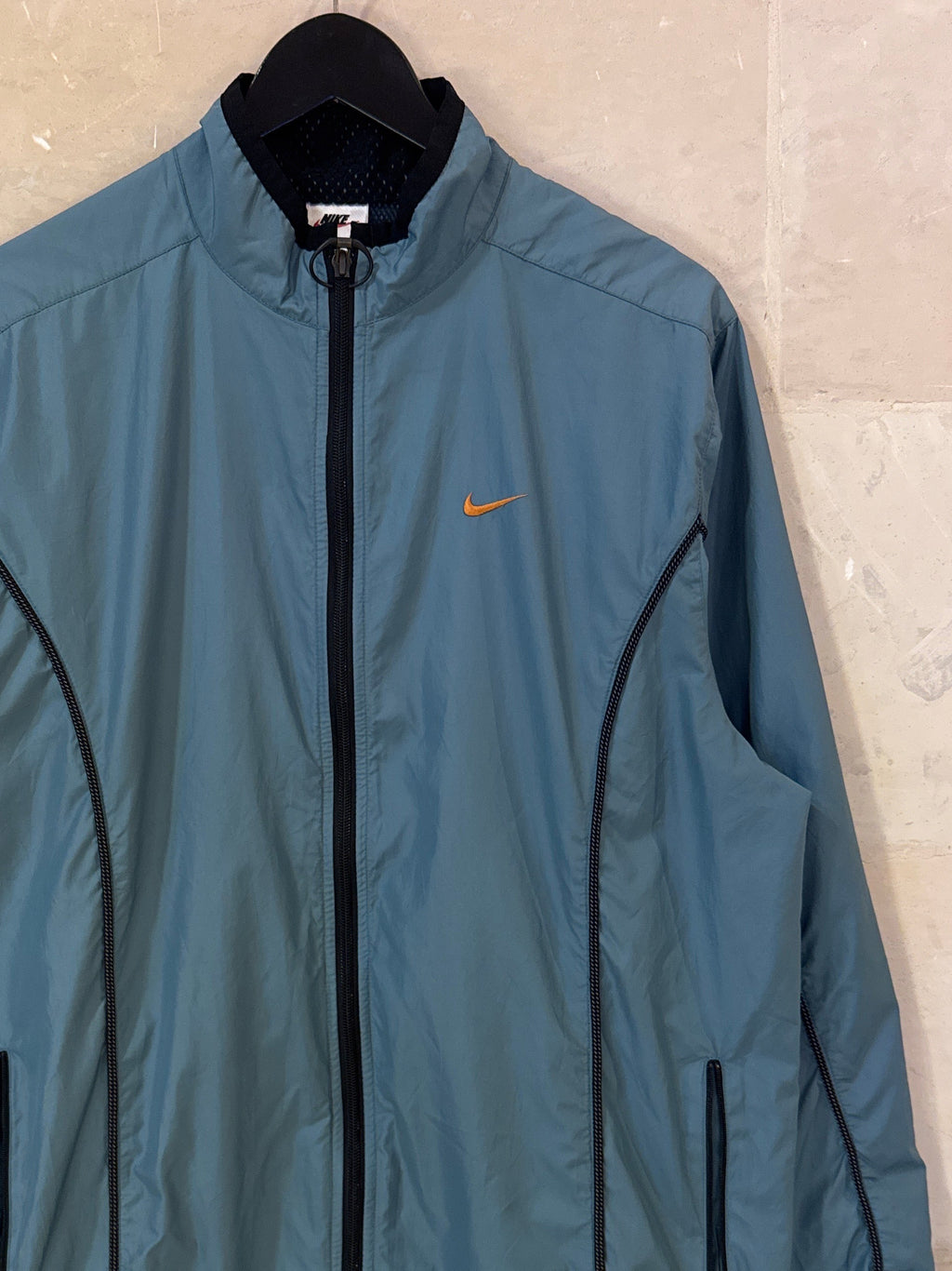 Vntg Nike Windbreaker (Large)/ SS
