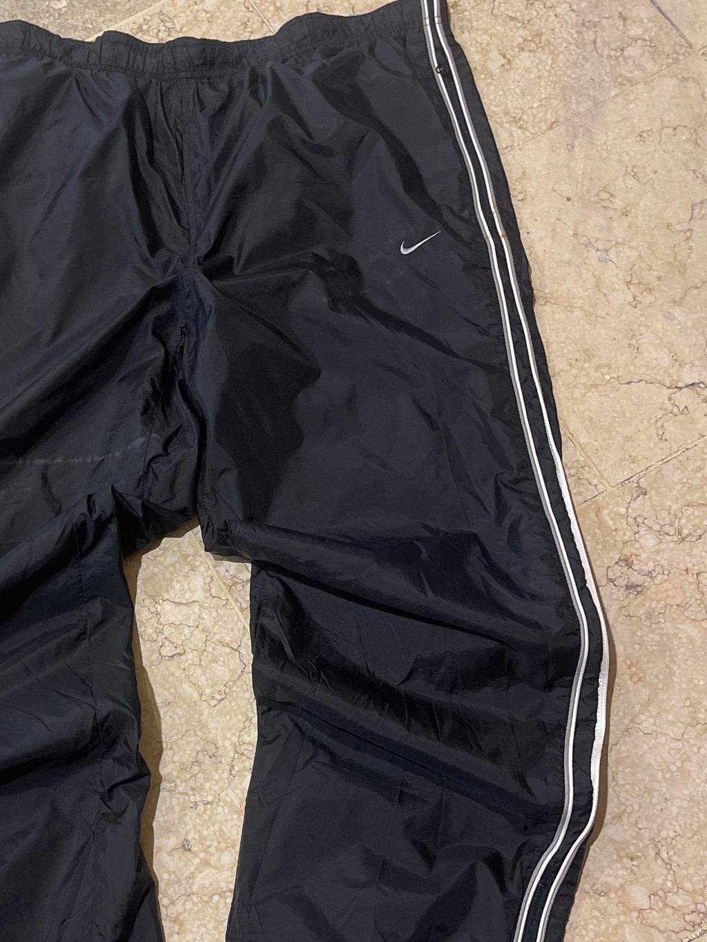 Vntg Nike Black Track Pants (XL)*