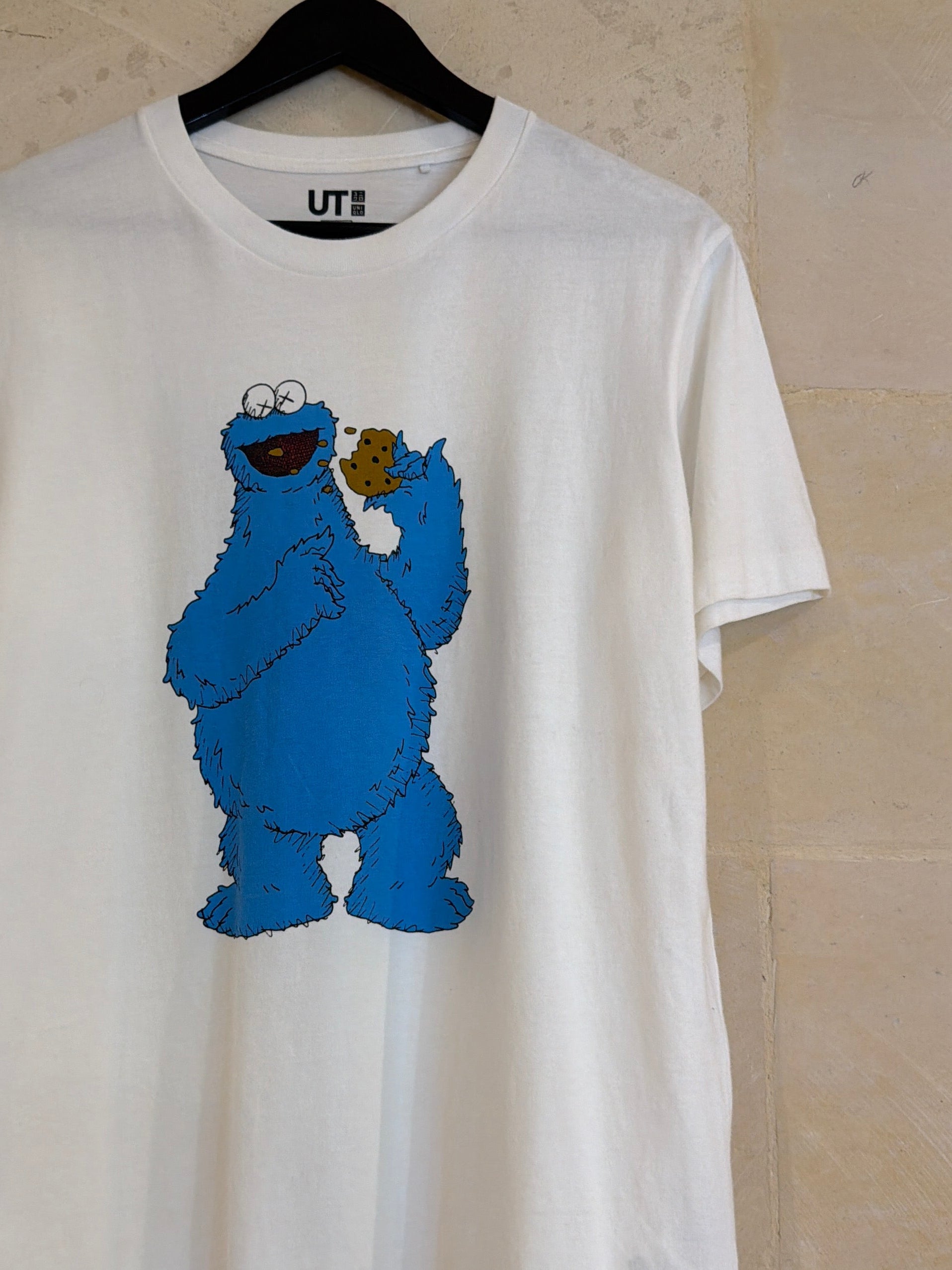 Uniqlo X Kaws X Sesame St. (Medium)
