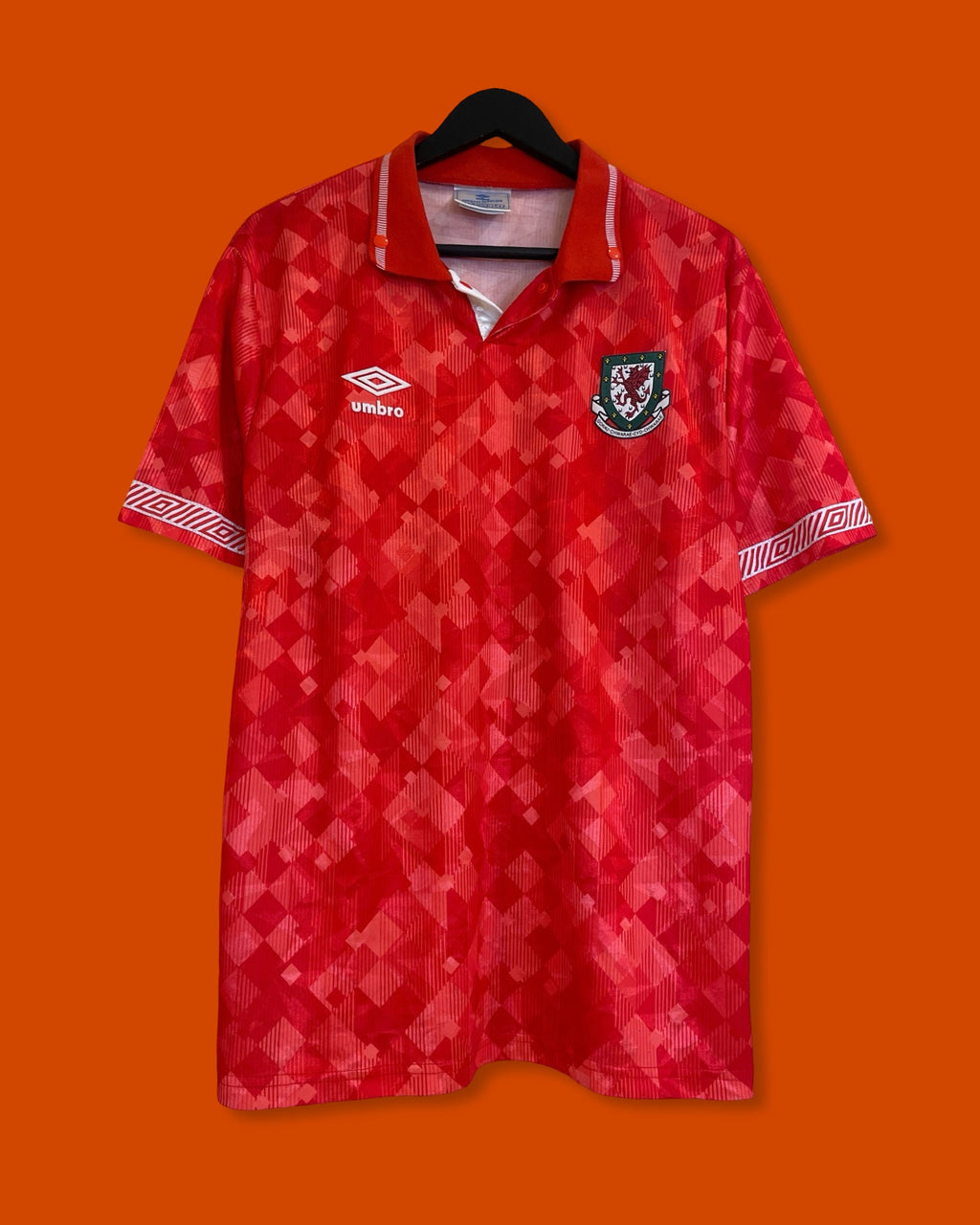 Vntg 1990-92 Wales Home Shirt (Large)