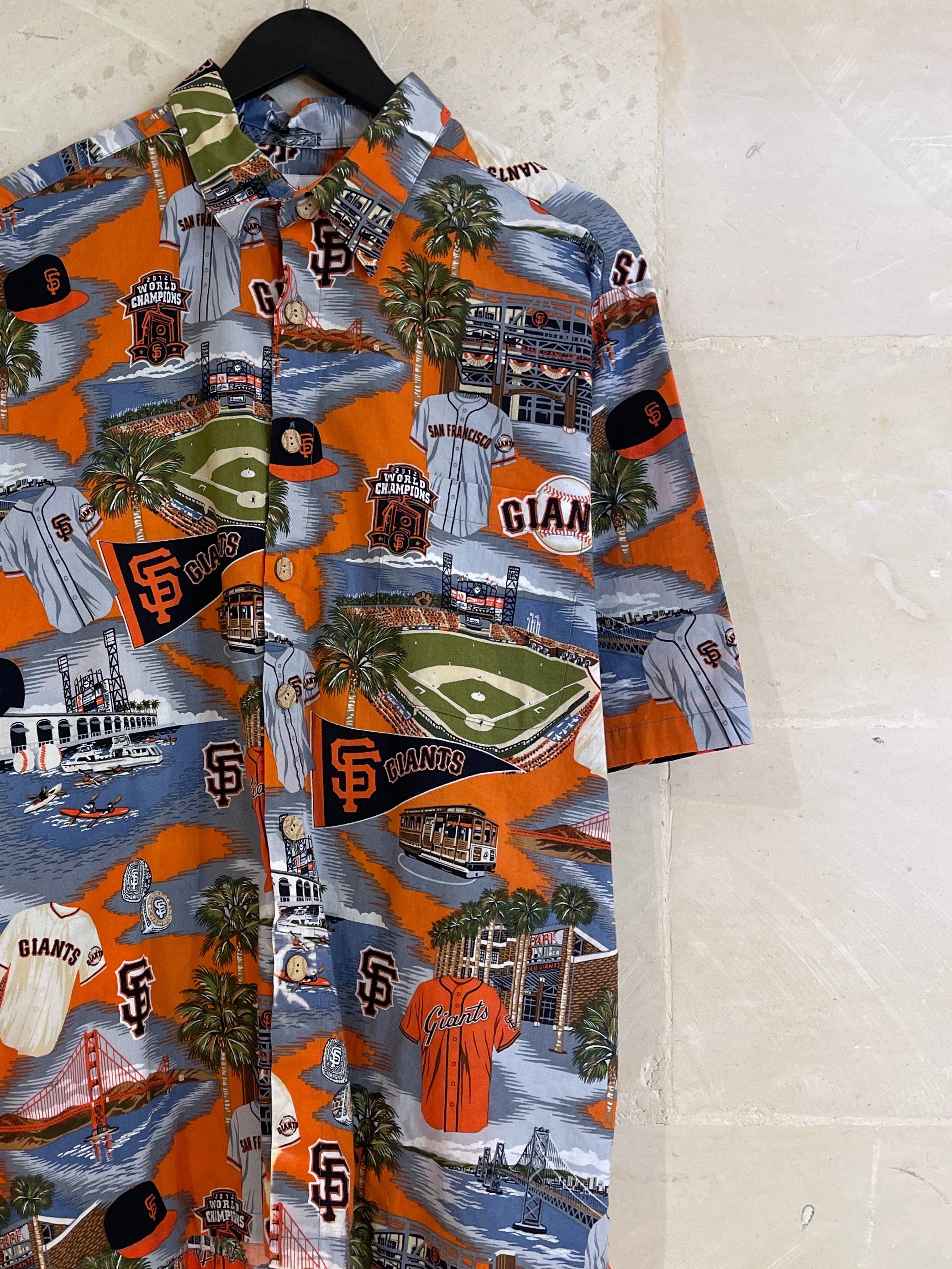 Vntg Giants AOP Shirts (Large)