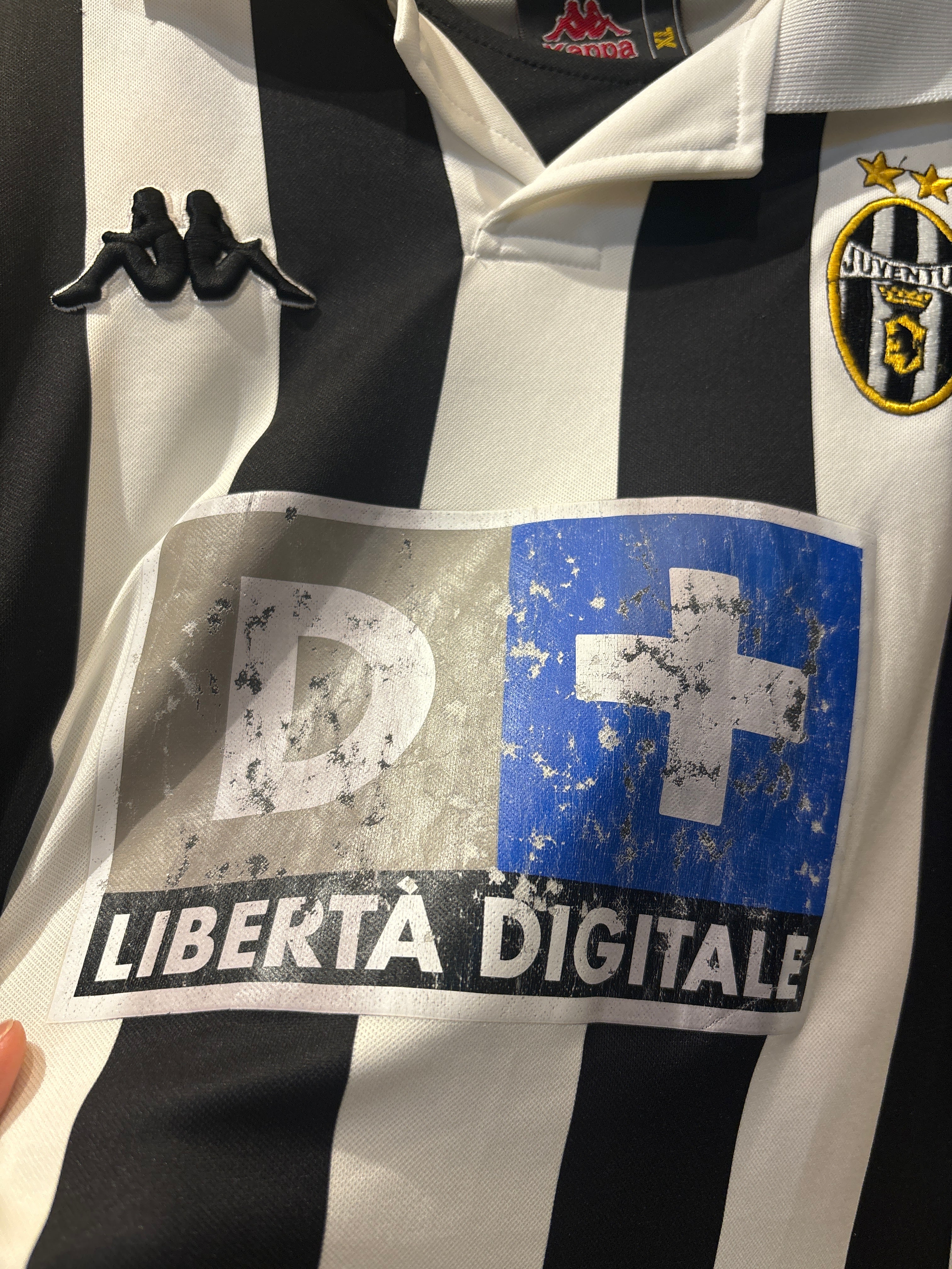 Vntg 1999-2000 Juventus Kappa Home Shirt (XL)