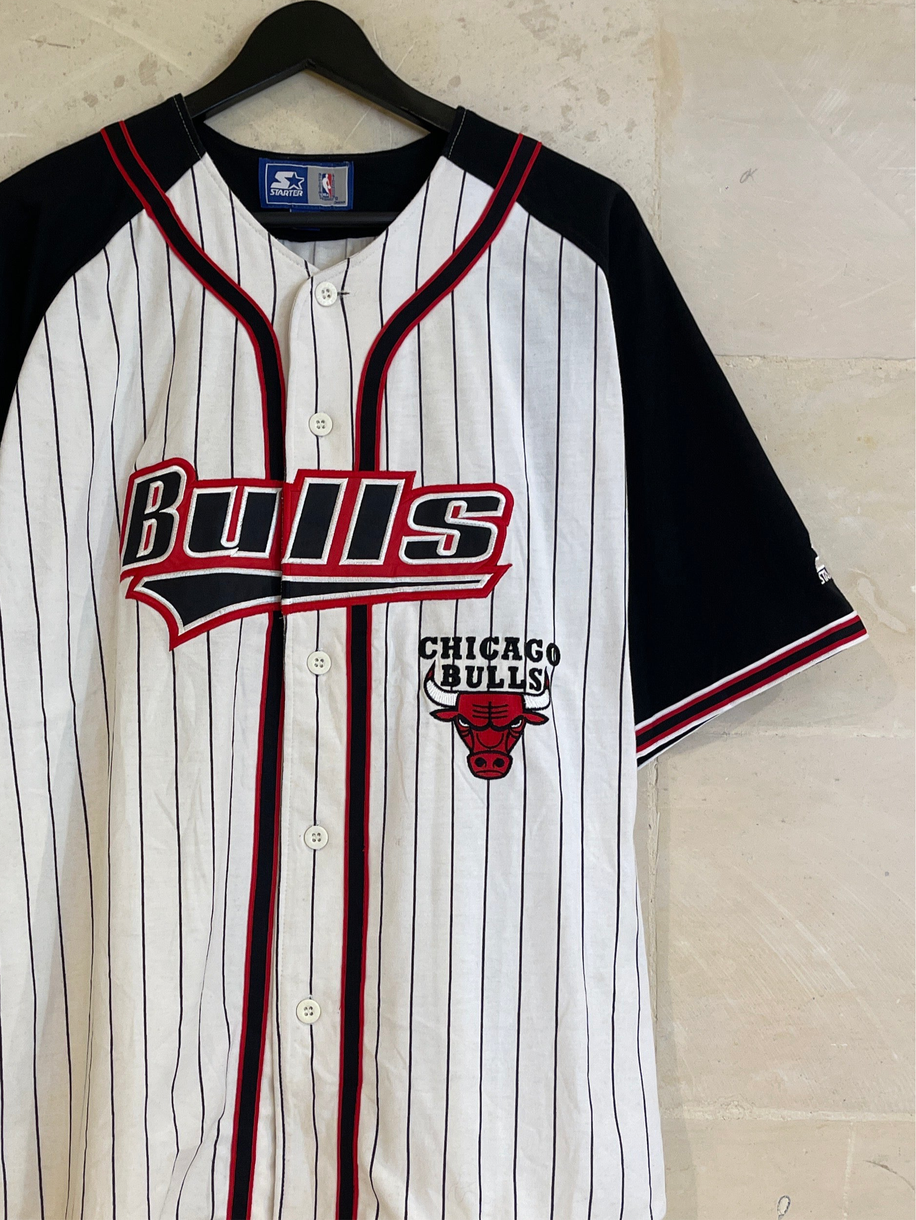 Vntg 90s Starter Chicago Bulls Jersey (Medium)