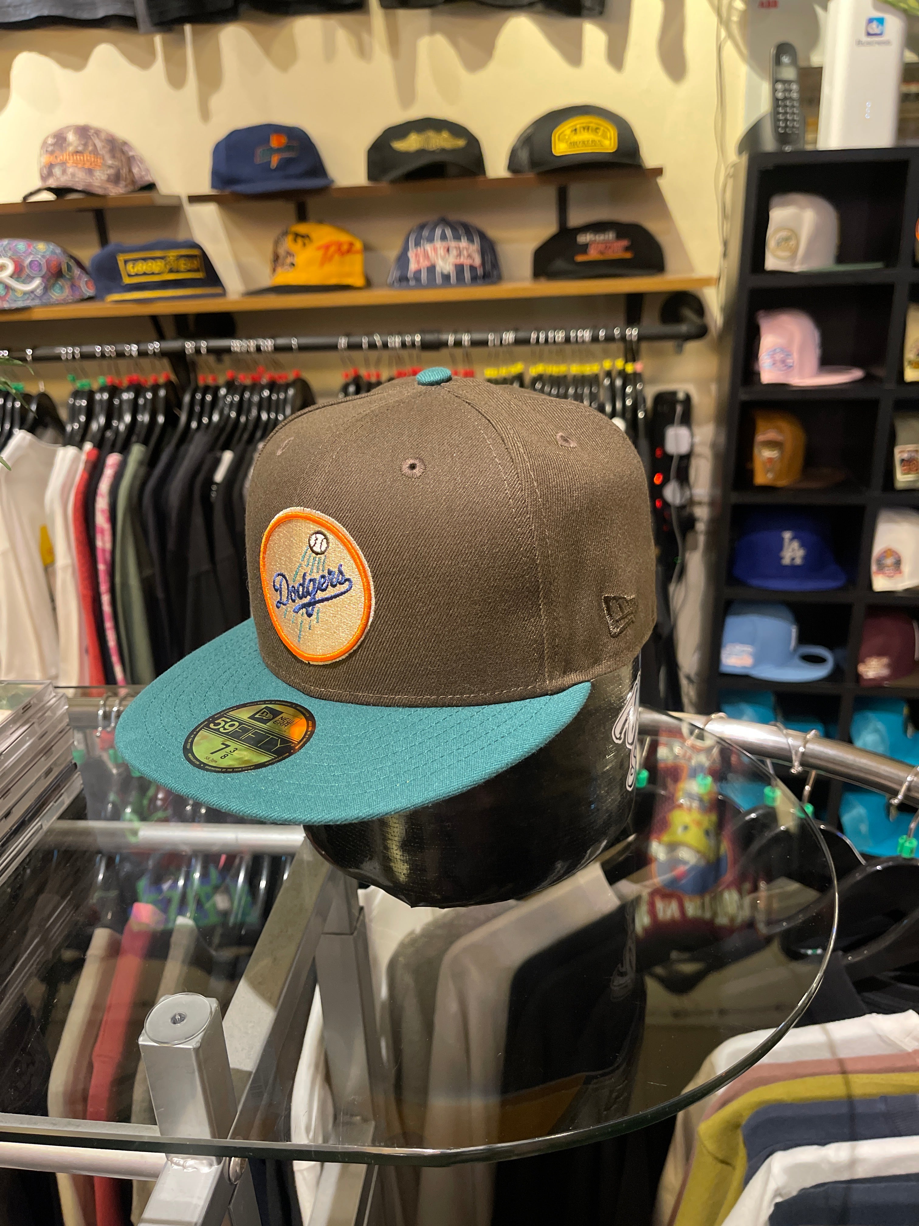 Brand New LA Dodgers Closed Cap Choco-Green (size 7 3/8)