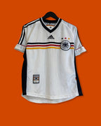Vntg 1998-2000 Germany Home Football Shirt (Small)*/ Pull Out