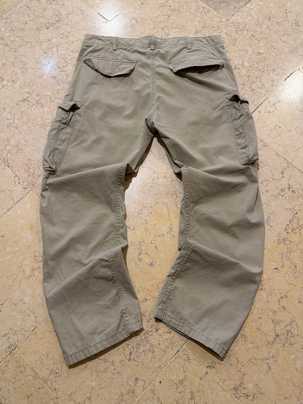 Levis Cargo Pants (W38/L40)