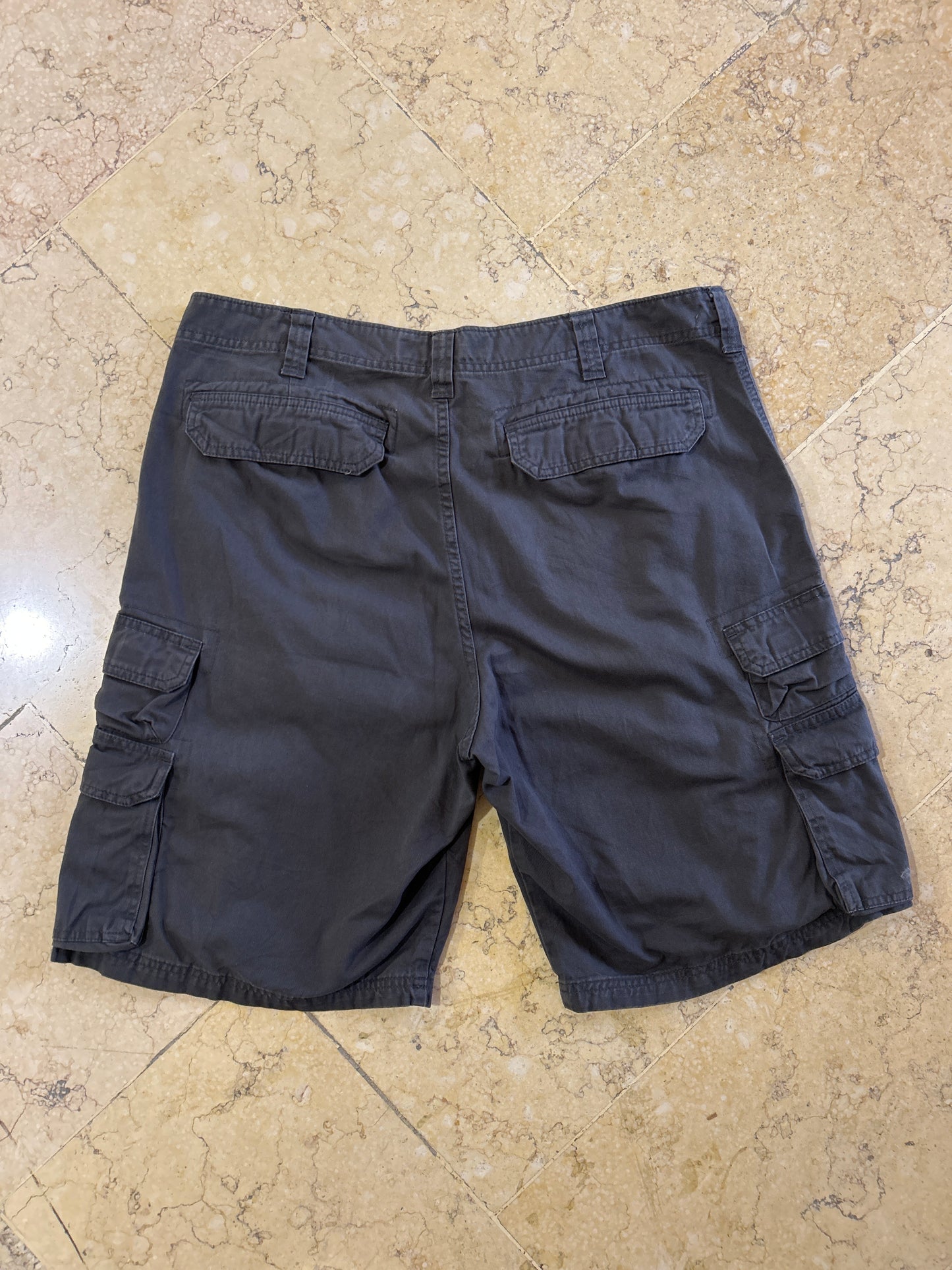 Lee Cargo Shorts (W38)