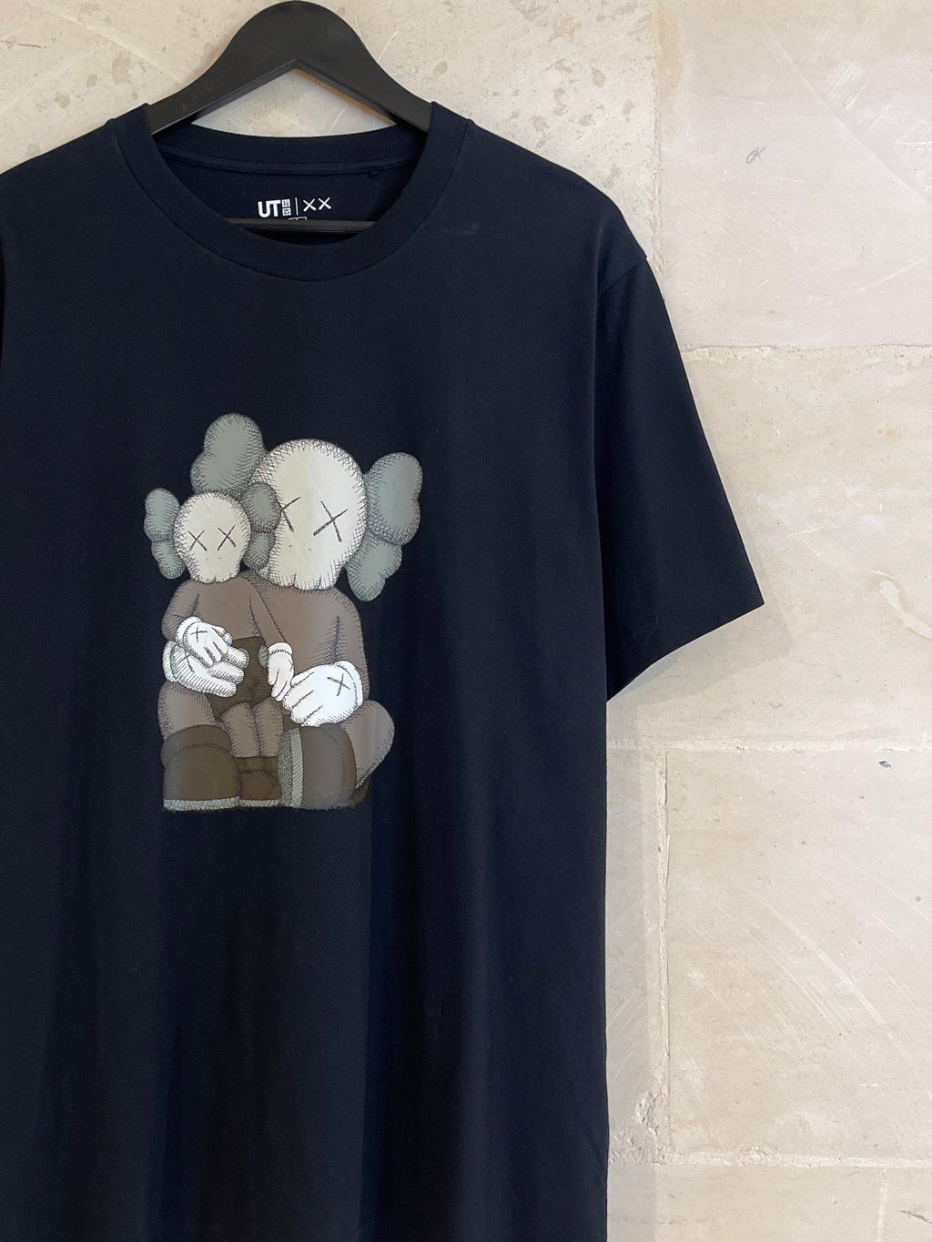 Kaws Tee (Large)
