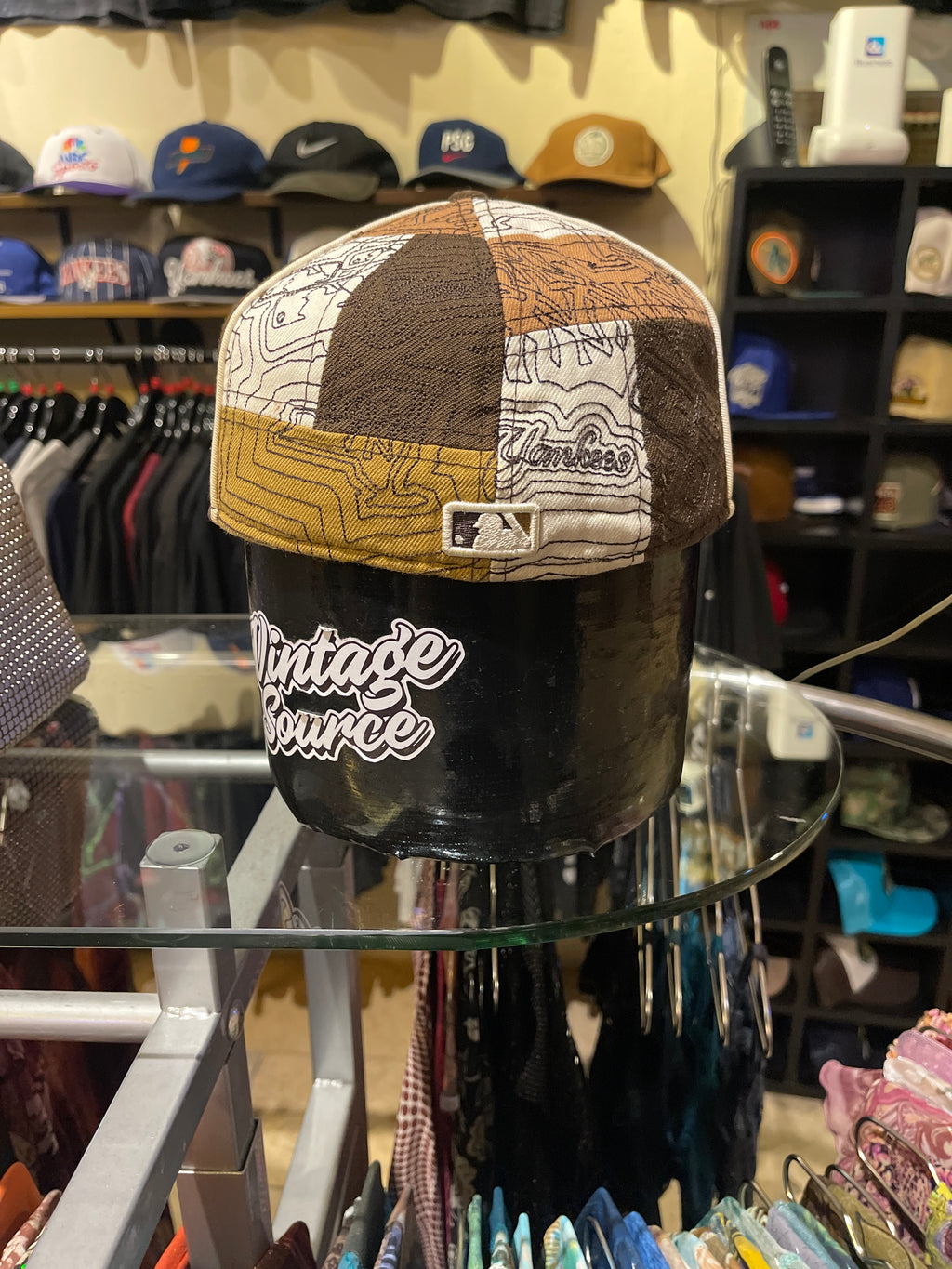 New York Yankees Closed Cap (Size 7 3/8)