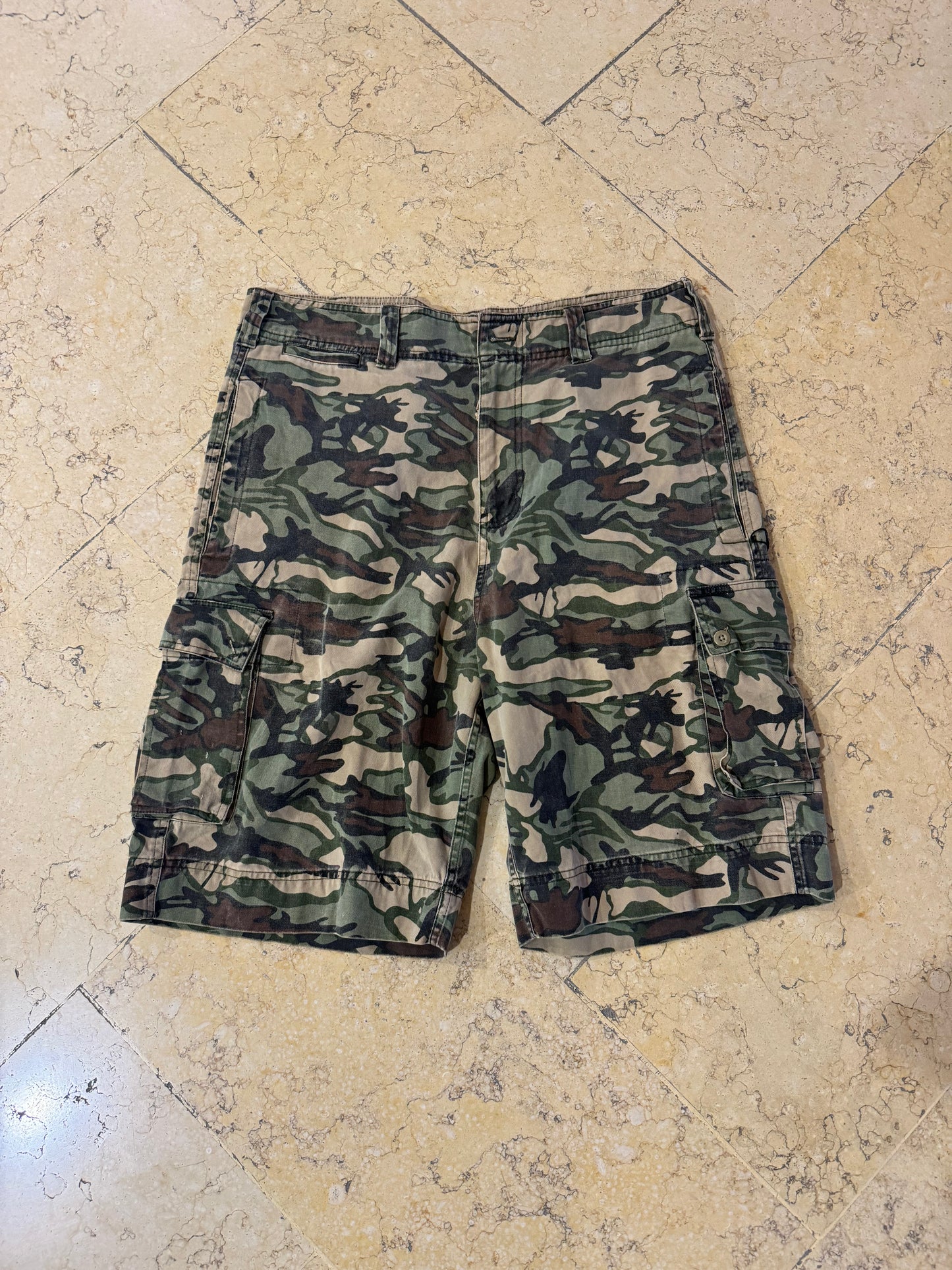 Bugle Boy Cargo Shorts (W34/L24) VintageVibe