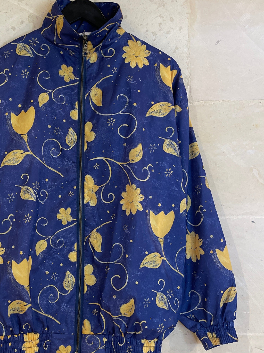 Life Style Windbreaker Jacket (Fits Large)