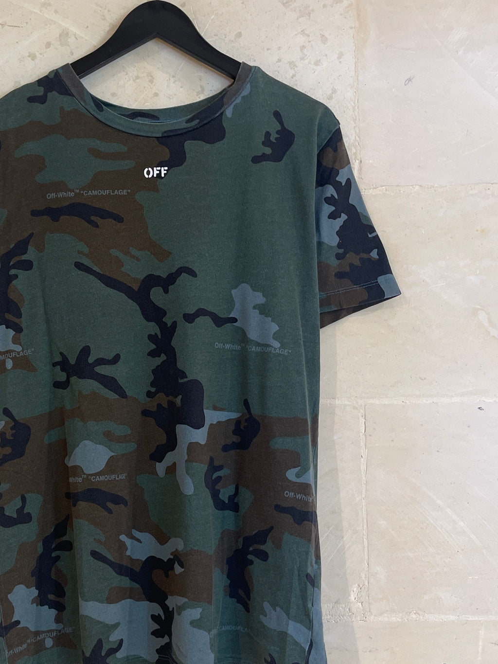 Off White Camo Tee (Large)