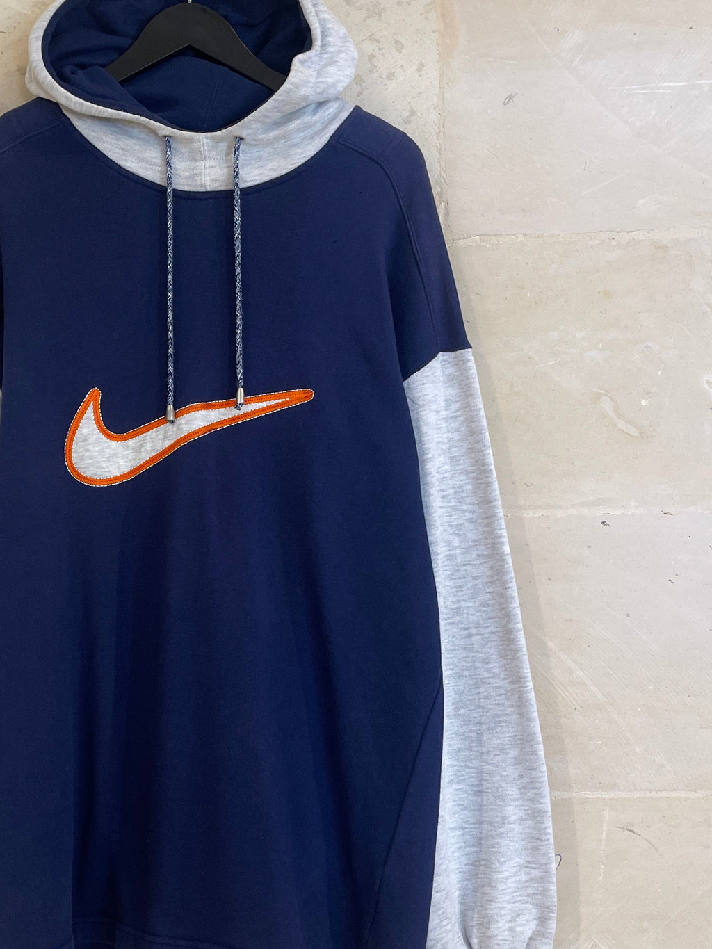 Vntg Nike Big Center Swoosh Hoodie (XL)