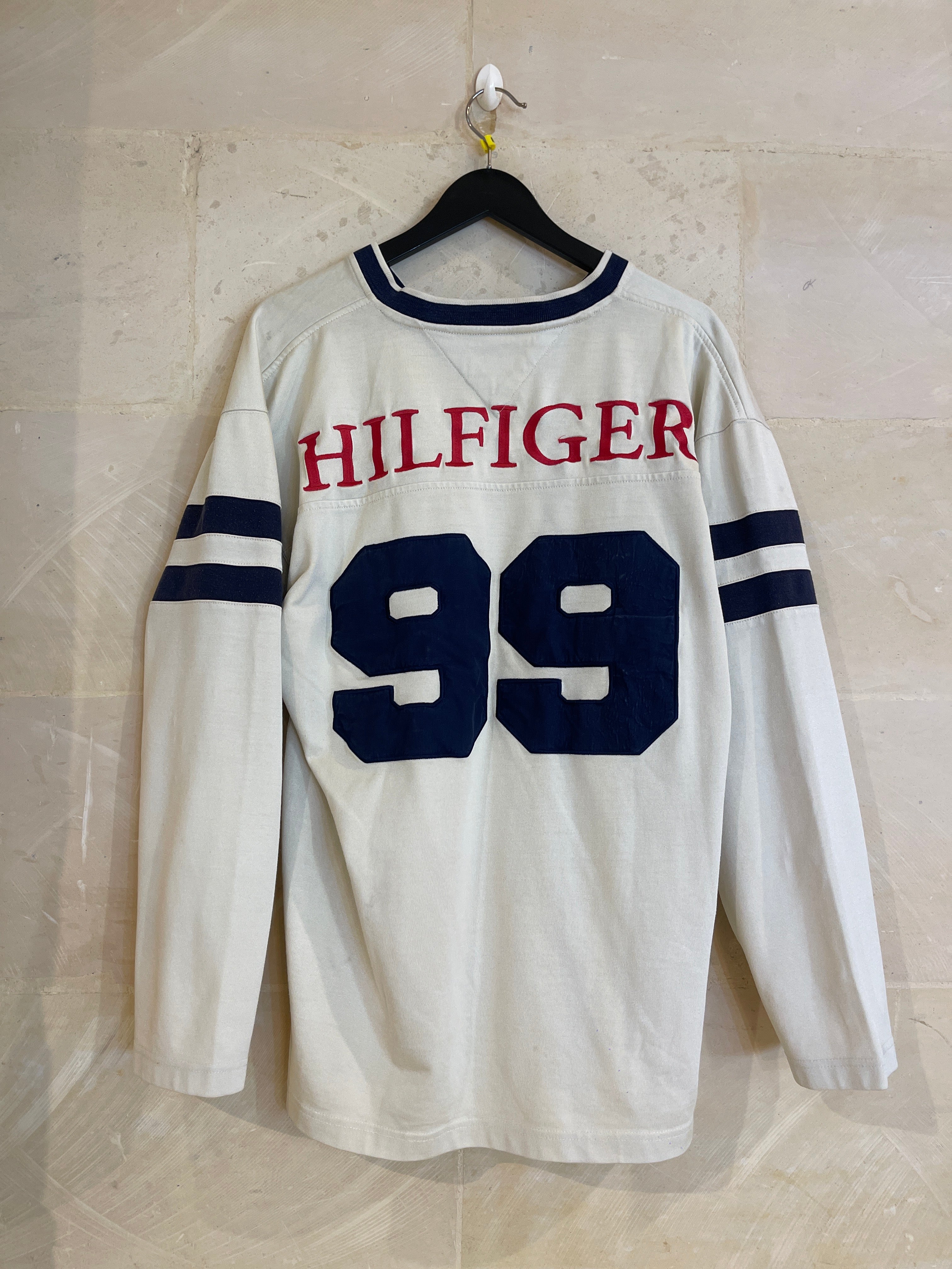 Vntg Tommy Hilfiger Longsleeve (Medium)