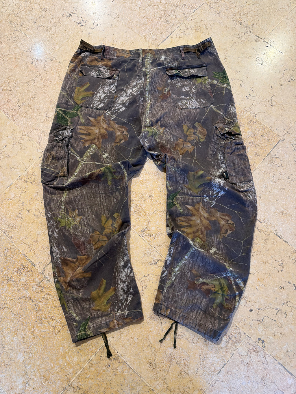 Real Tree Cargo Pants (W44/L34)*