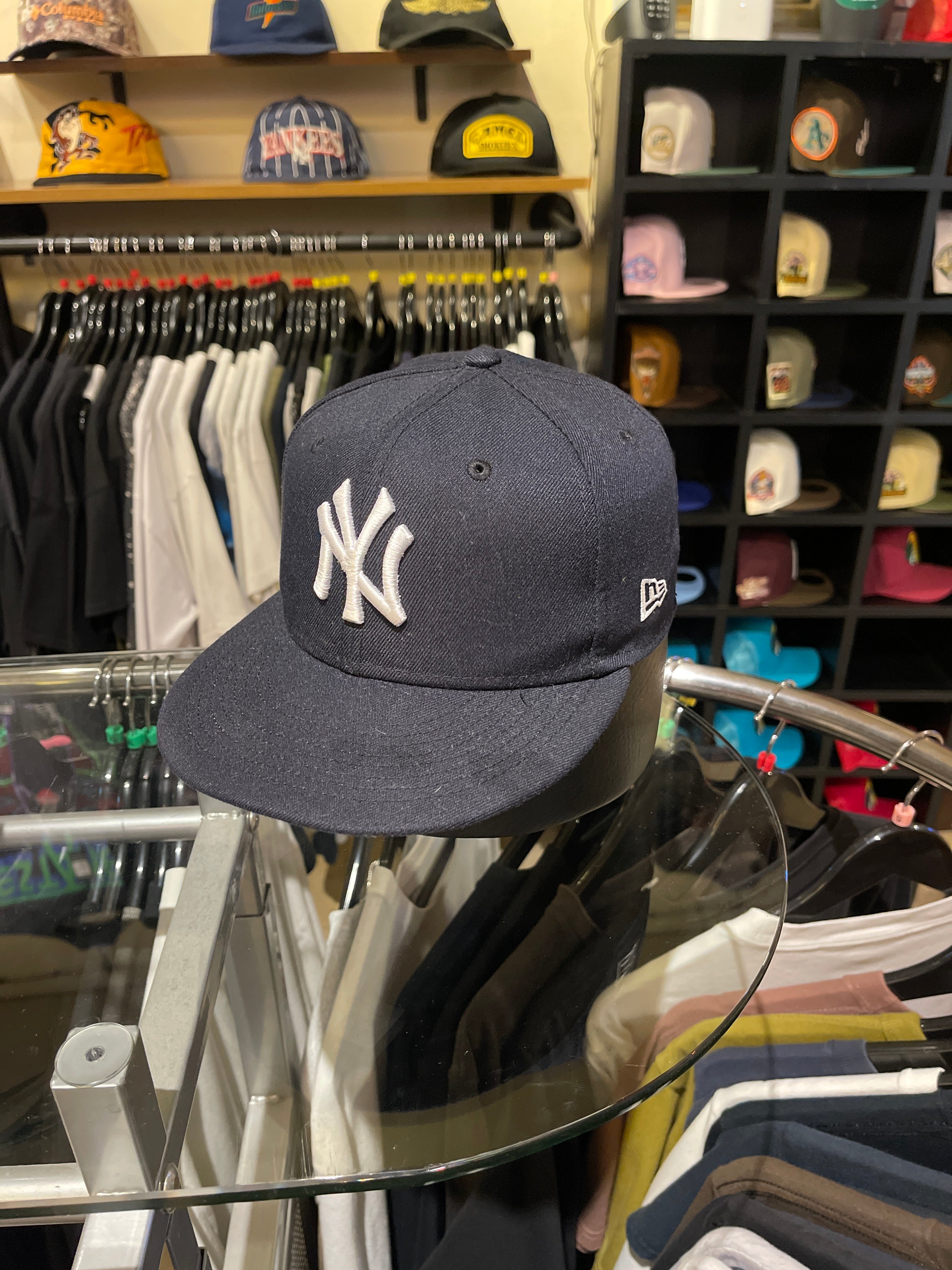 NY New York Yankees Closed Cap size 7