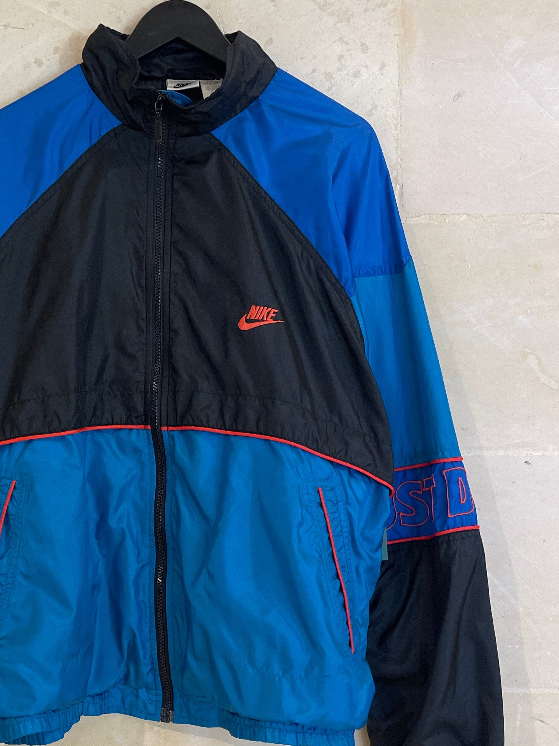 Vntg Nike Multi Color Windbreaker Jacket (Medium)