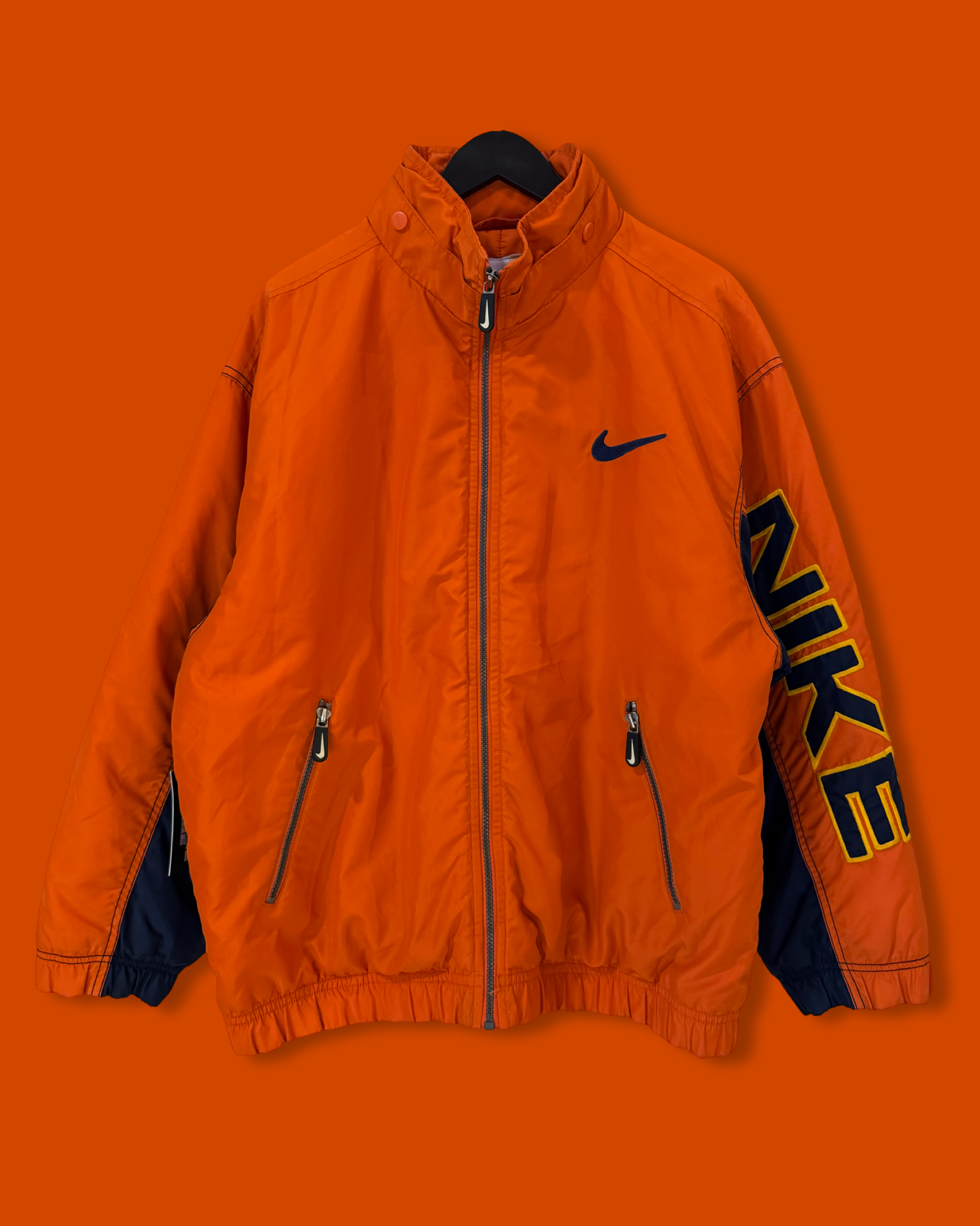 Vntg Nike Winter Jacket (Fits Medium)
