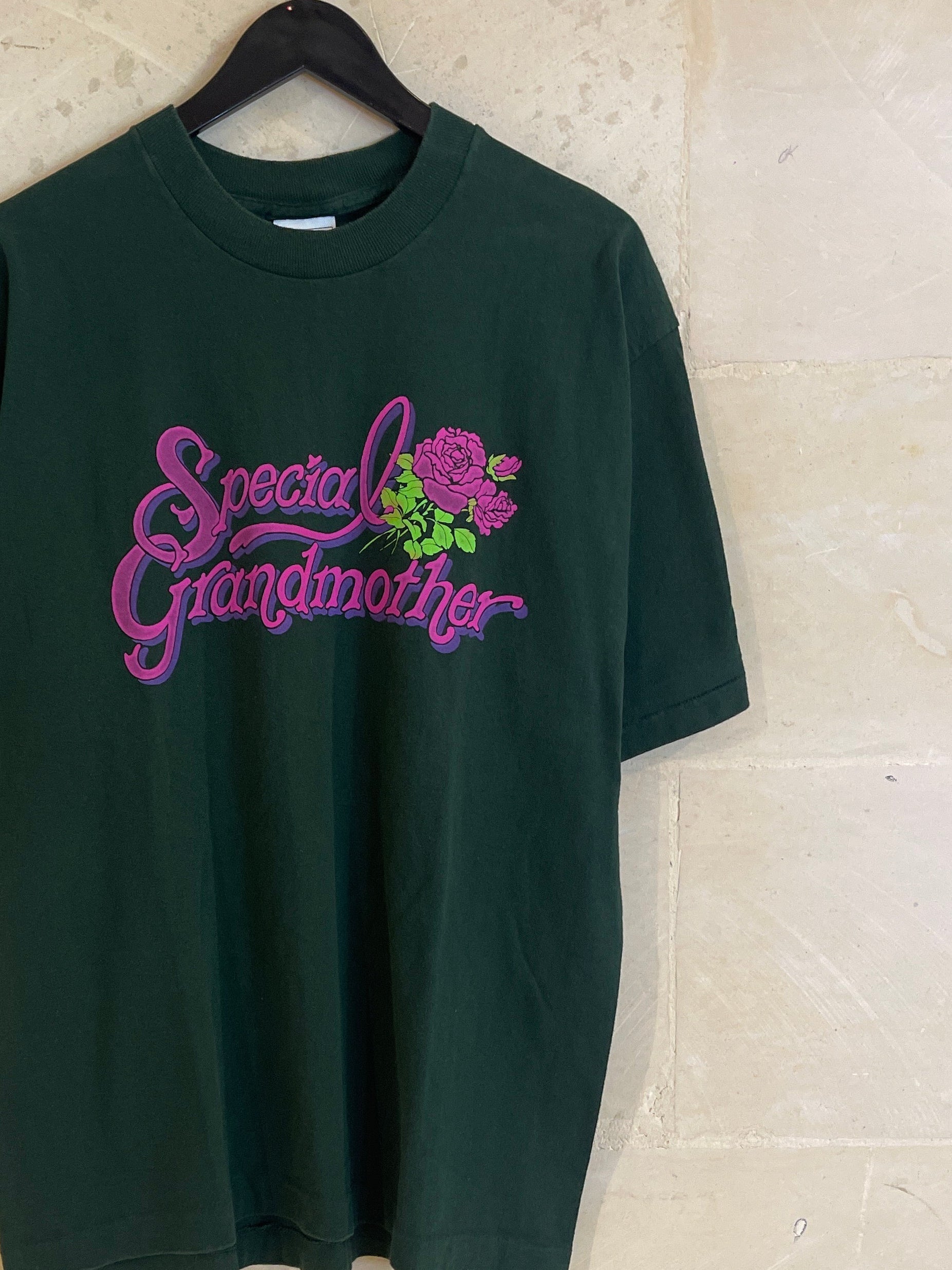 Special Grandmother Tee (Lar