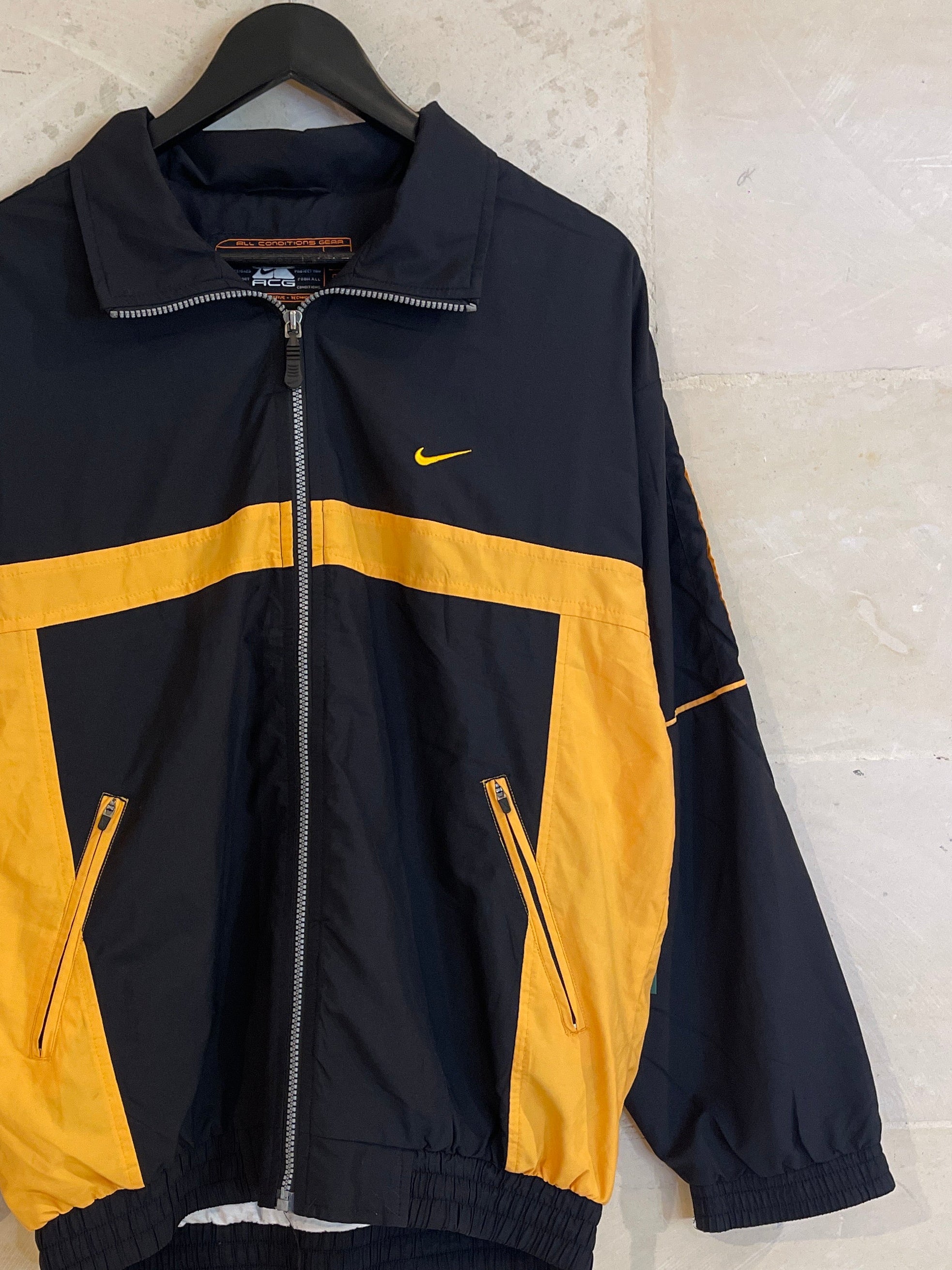 ACG Zip Jacket (Large)