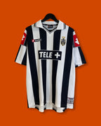 Vntg 2000-01 Lotto Juventus Home Shirt (Large)