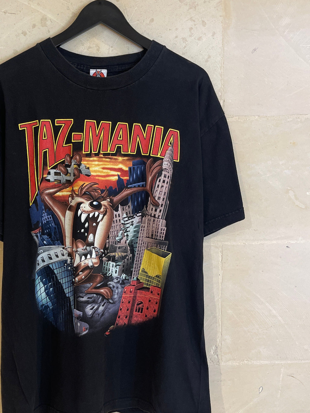Vntg 97 Taz- Mania Tee (Large)
