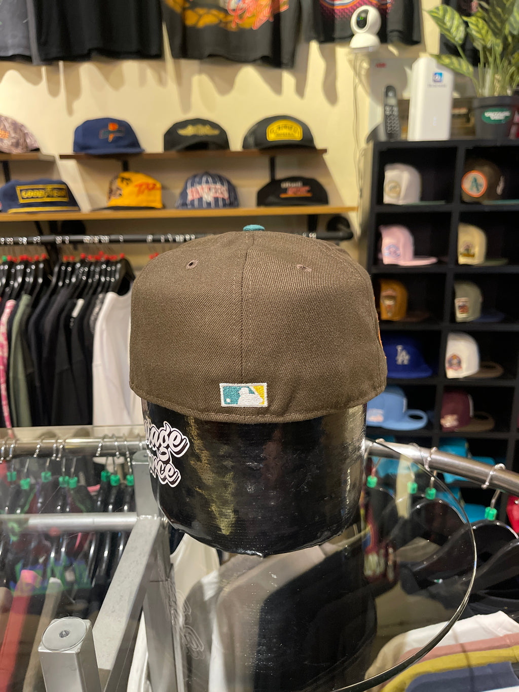 Brand New LA Dodgers Closed Cap Choco-Green (size 7 3/8)
