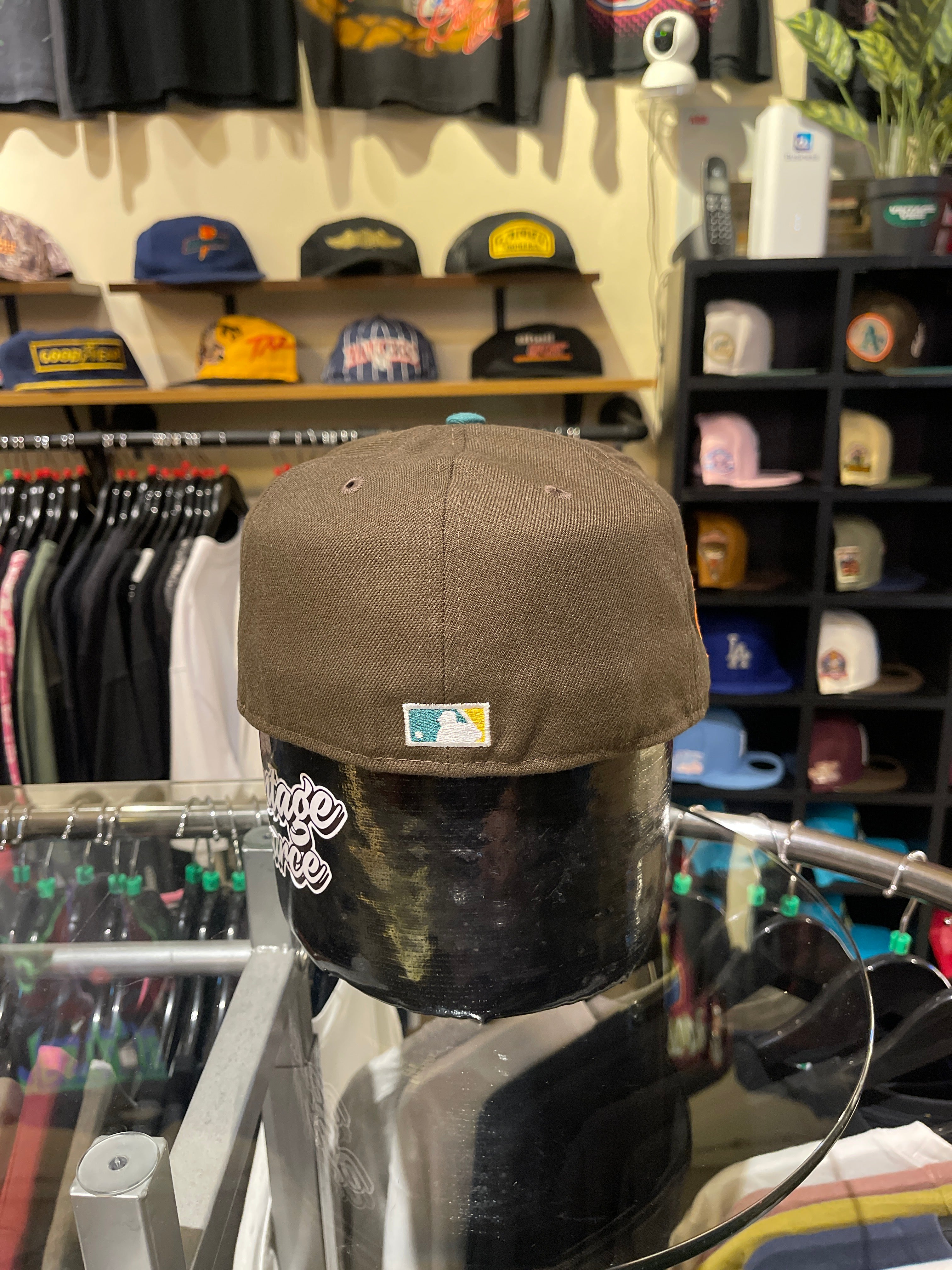 Brand New LA Dodgers Closed Cap Choco-Green (size 7 3/8)