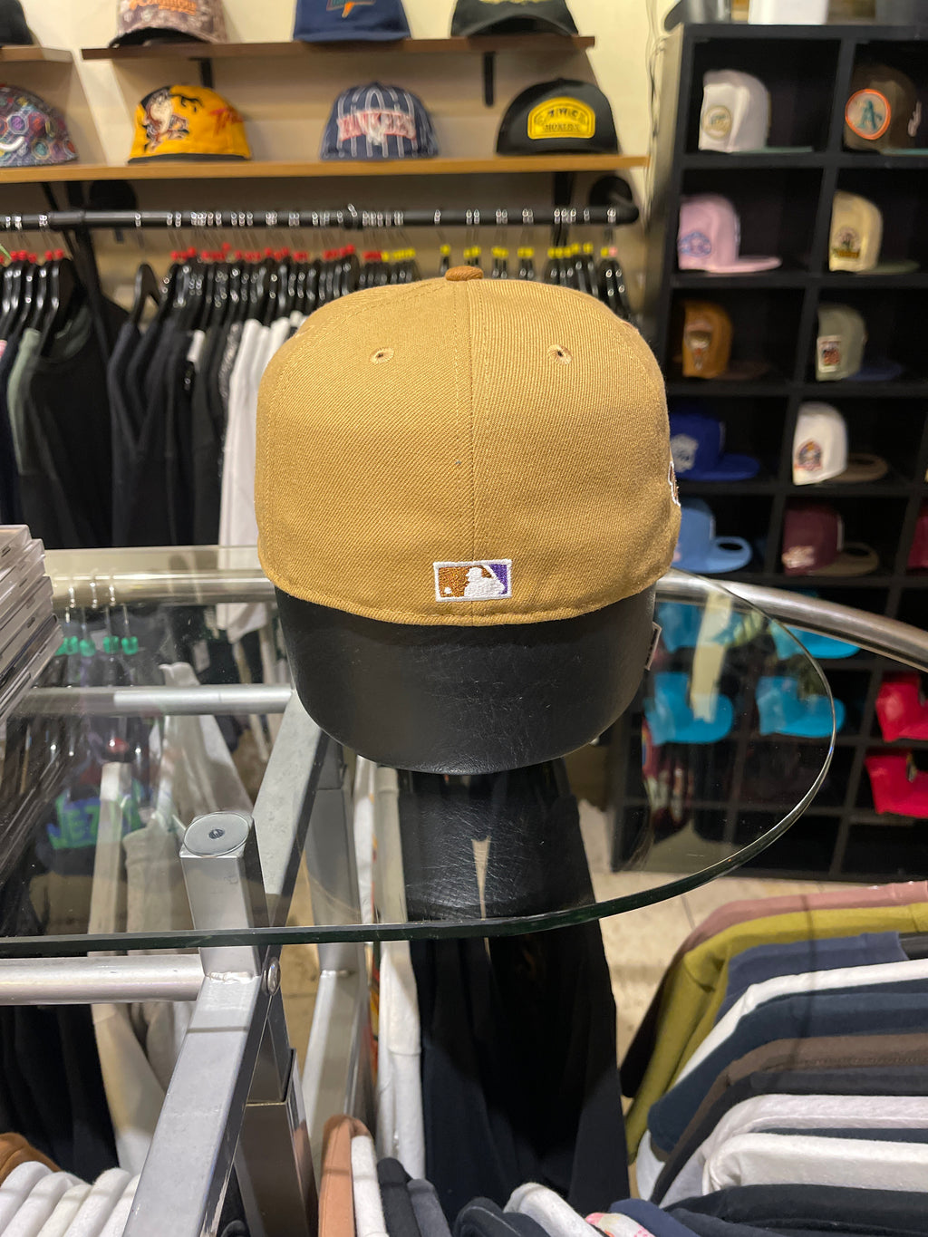 Brand New Atlanta Braves Closed Cap Brown (Size 7)