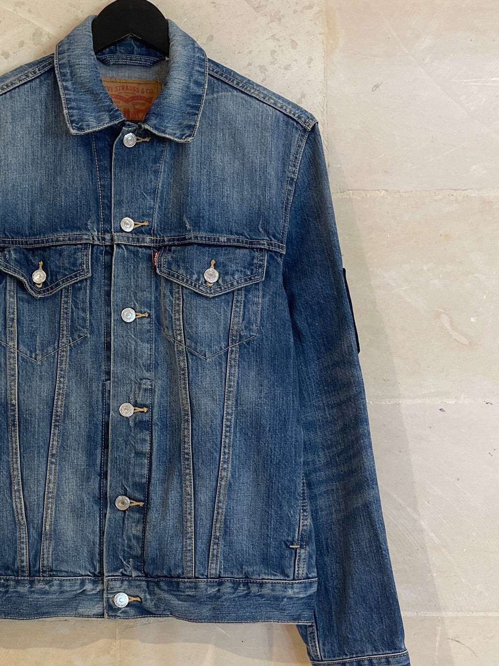 Levi’s Denim Jacket (Medium)