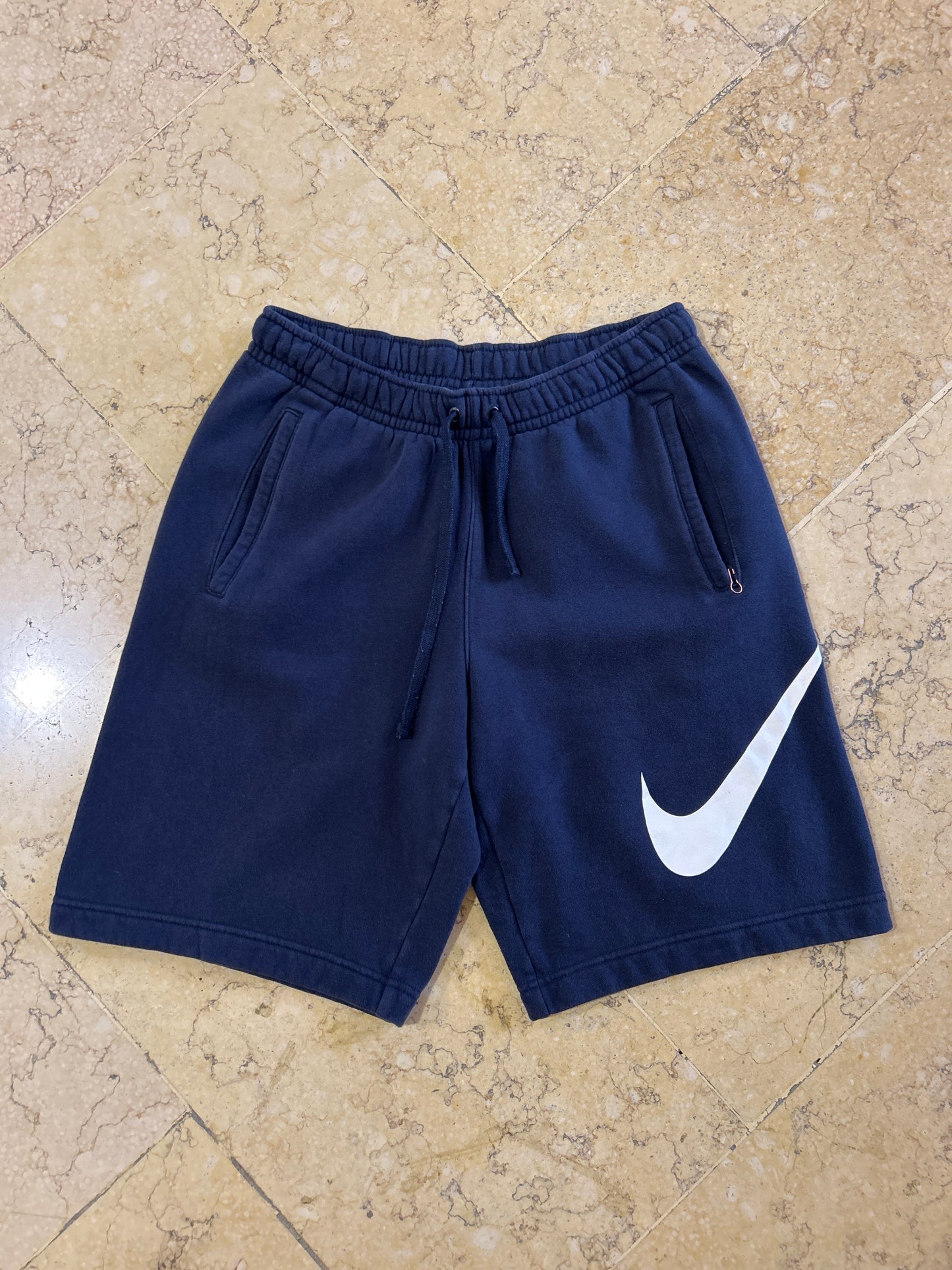 Nike Sweat Shorts (W32)