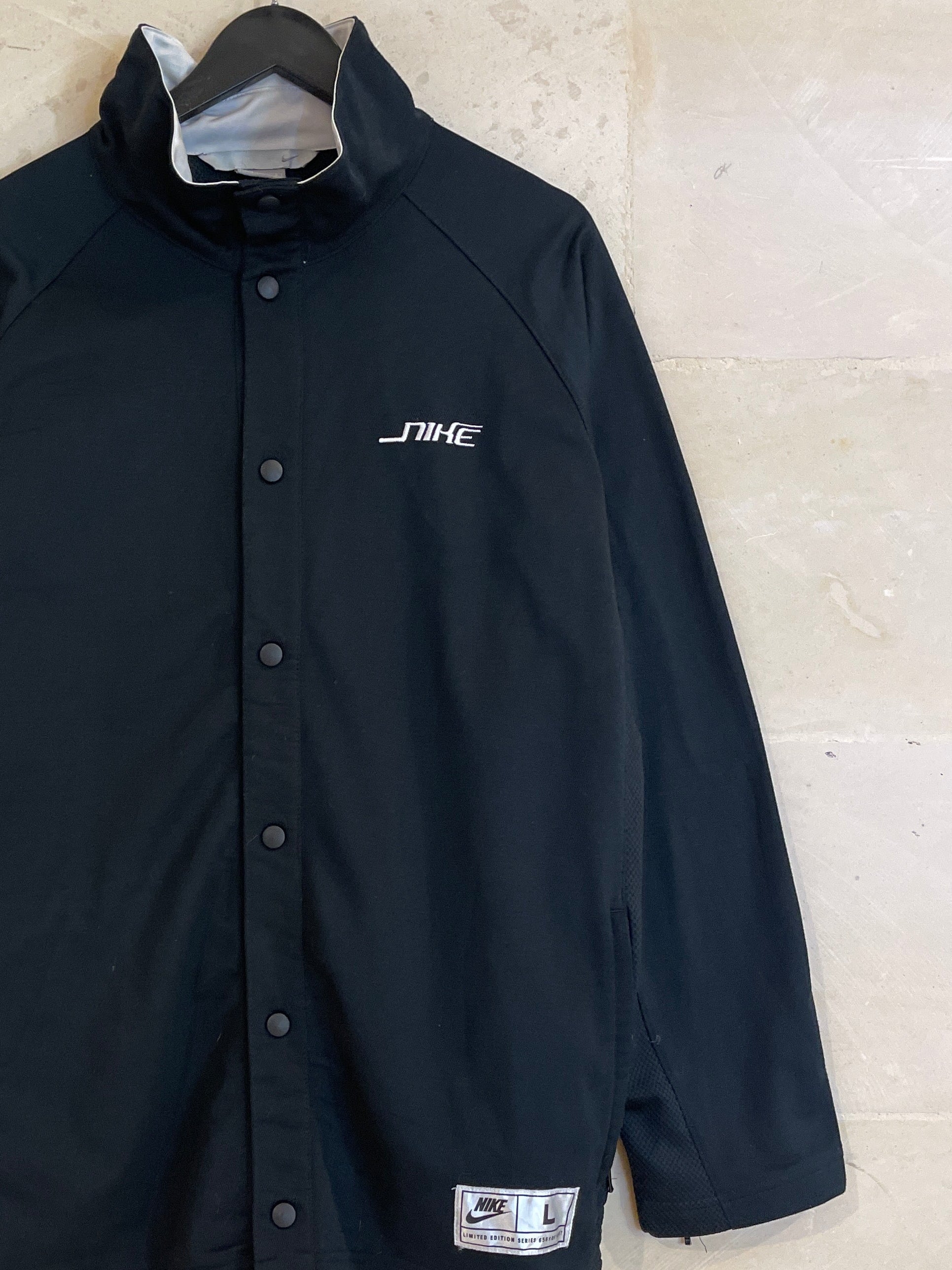 Vntg Nike Buttons Sweatshirt (Large)/ 24-6-26/Ss