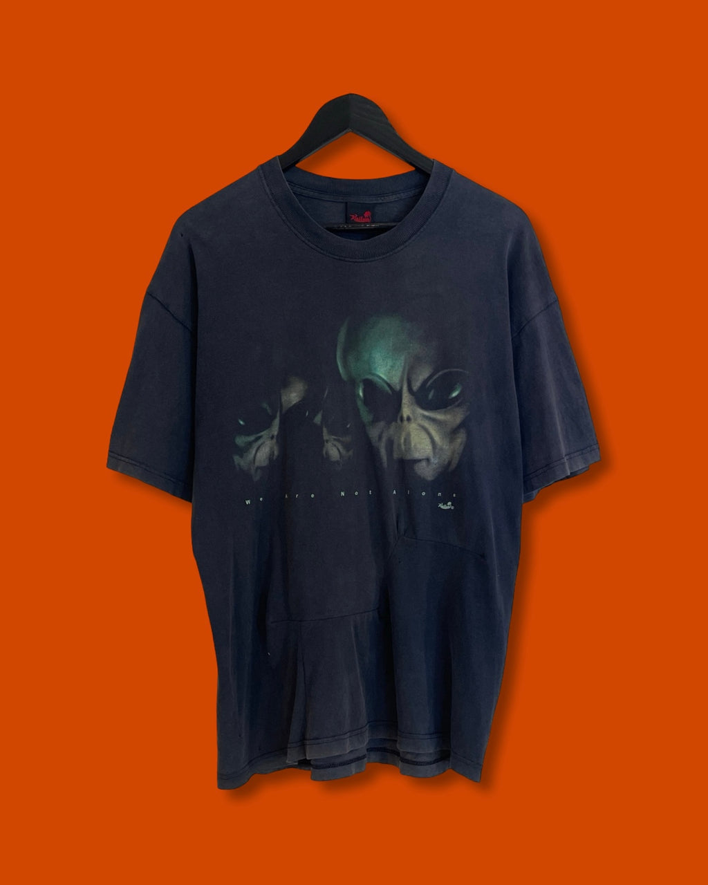 Vntg We are Not Alone Alien Tee (Large)