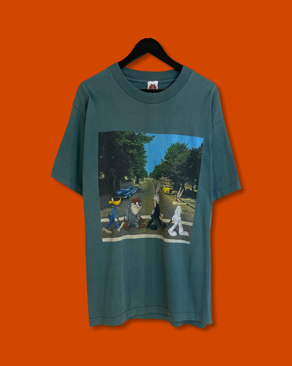 Vntg Looney tunes X Beatles Tee (Large)