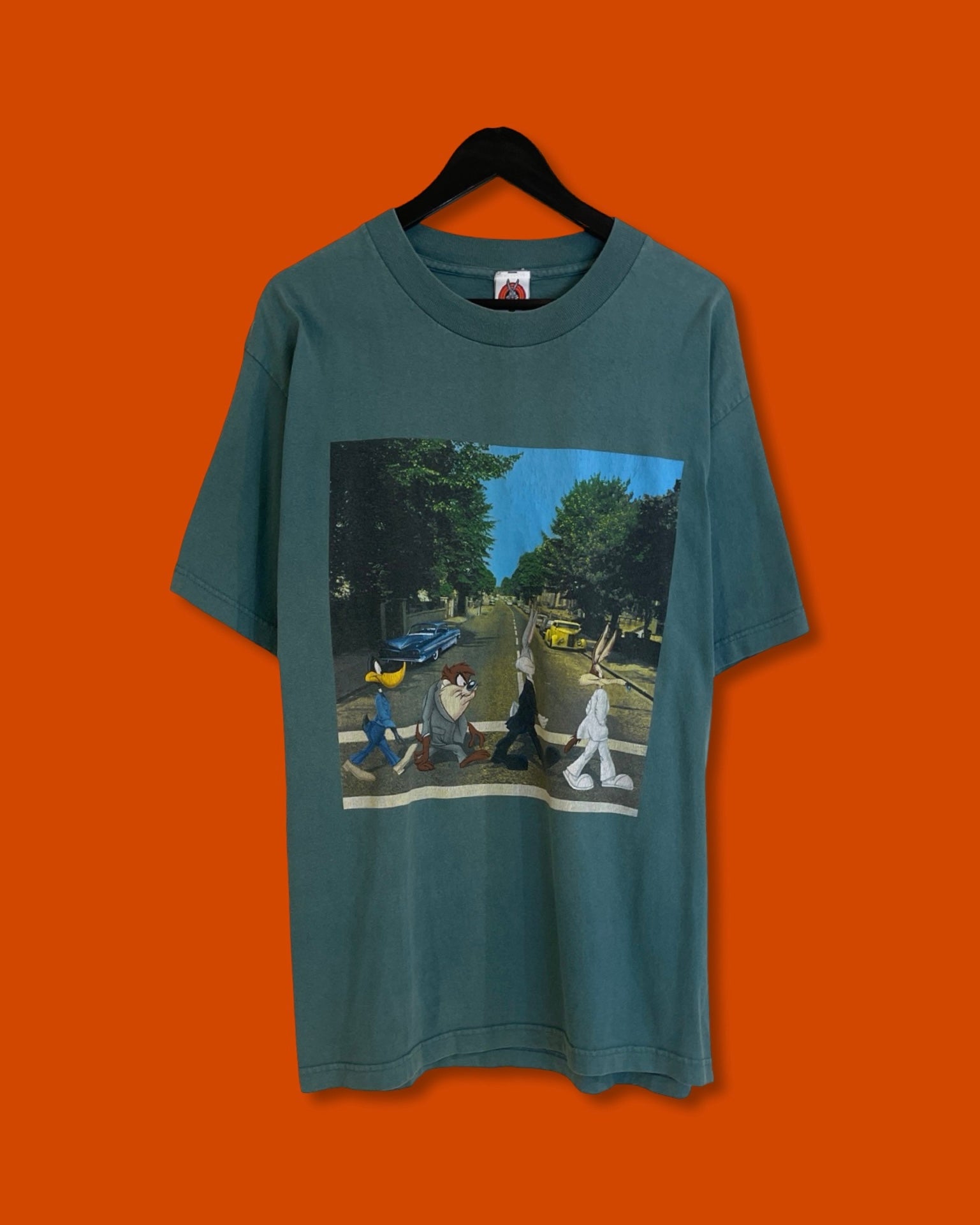 Vntg Looney tunes X Beatles Tee (Large)
