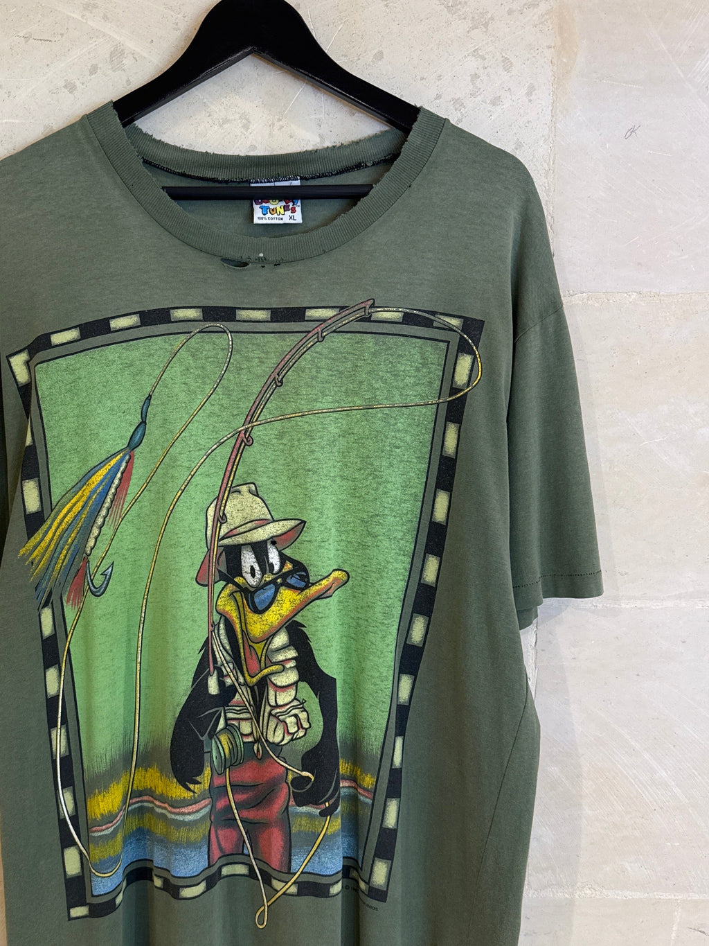 Vntg 1995 Daffy Duck Tee (XL)