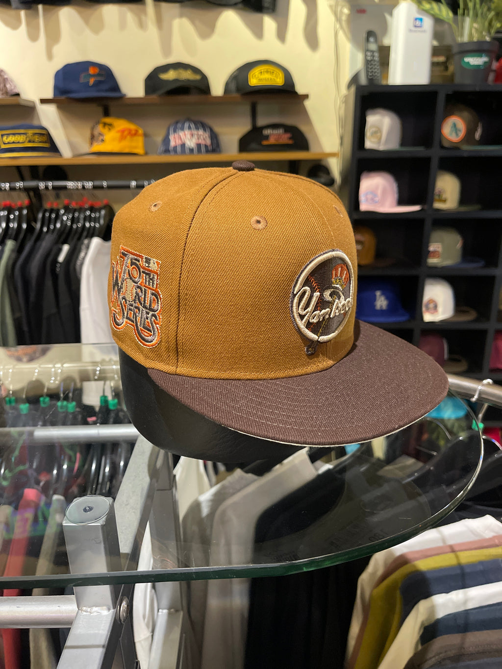 Brand New NY Yankees Closed Cap Choco-Brown (Size 7)