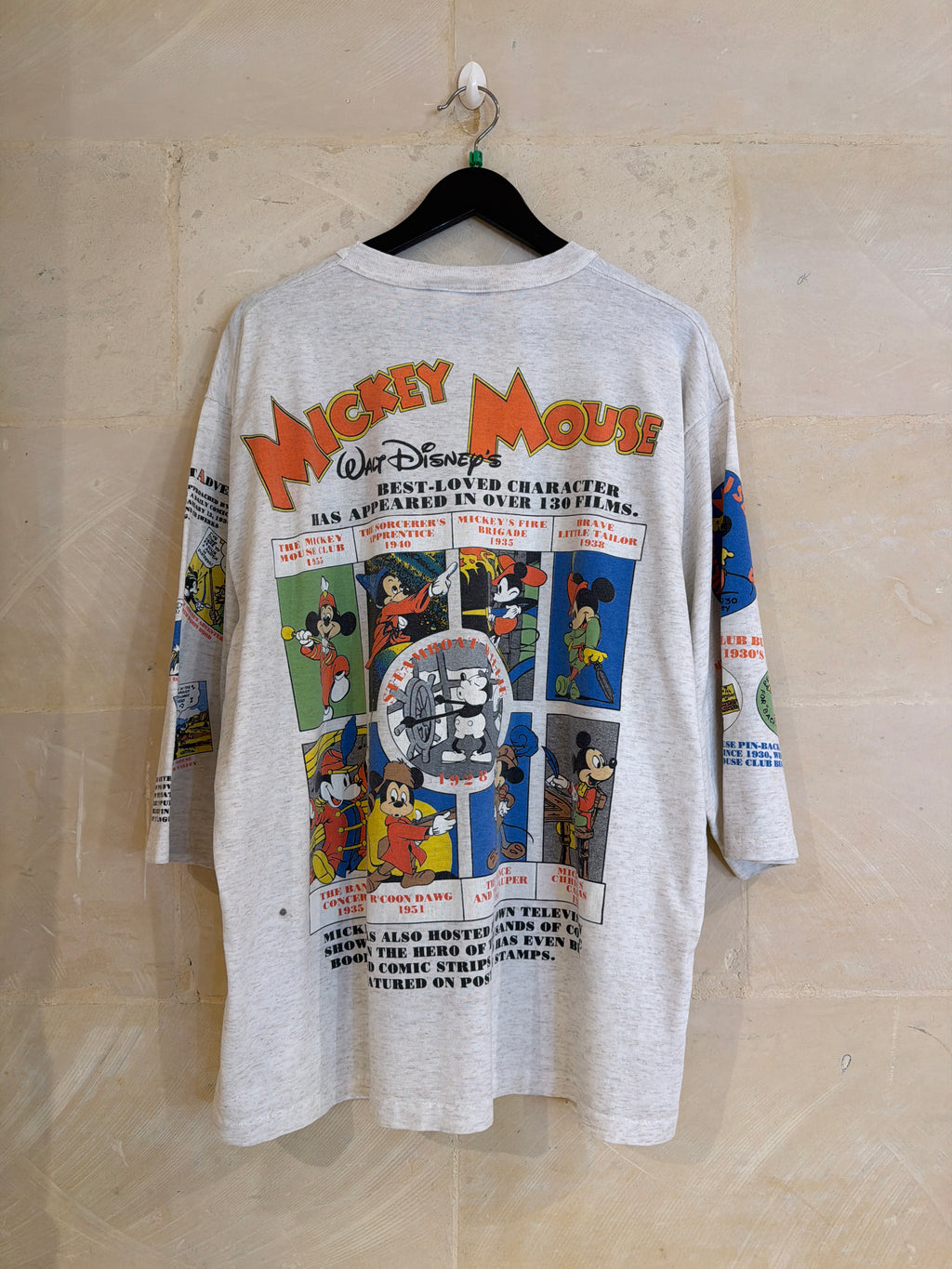 Vntg 90s AOP Mickey 3 Quarter minimal stains (XL)
