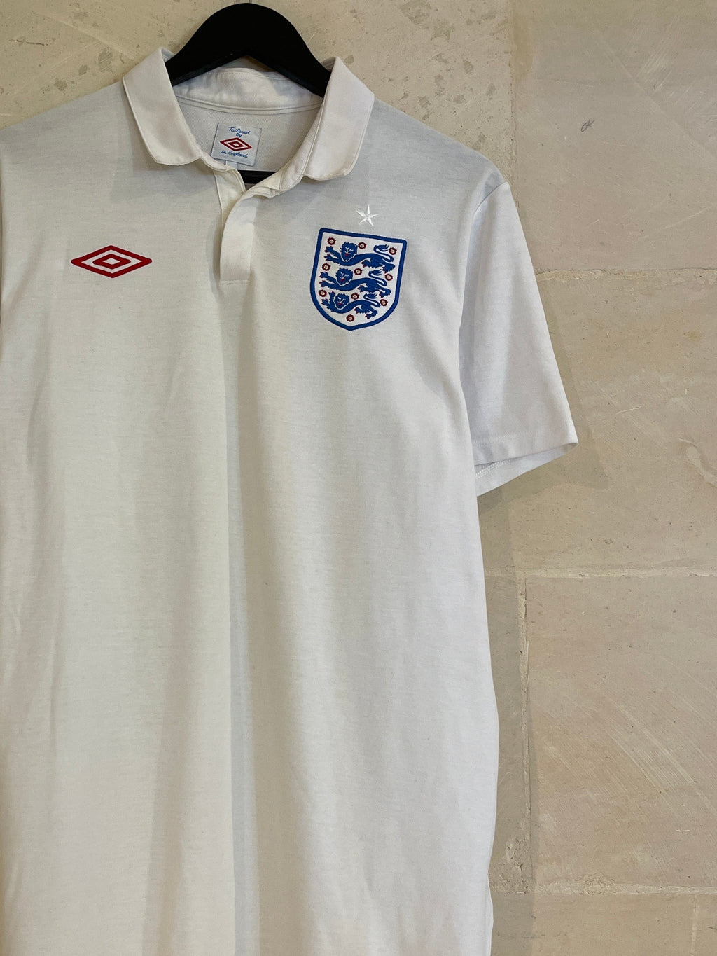 2010 UMBRO England Home Shirt (Large)*/ Pull Out