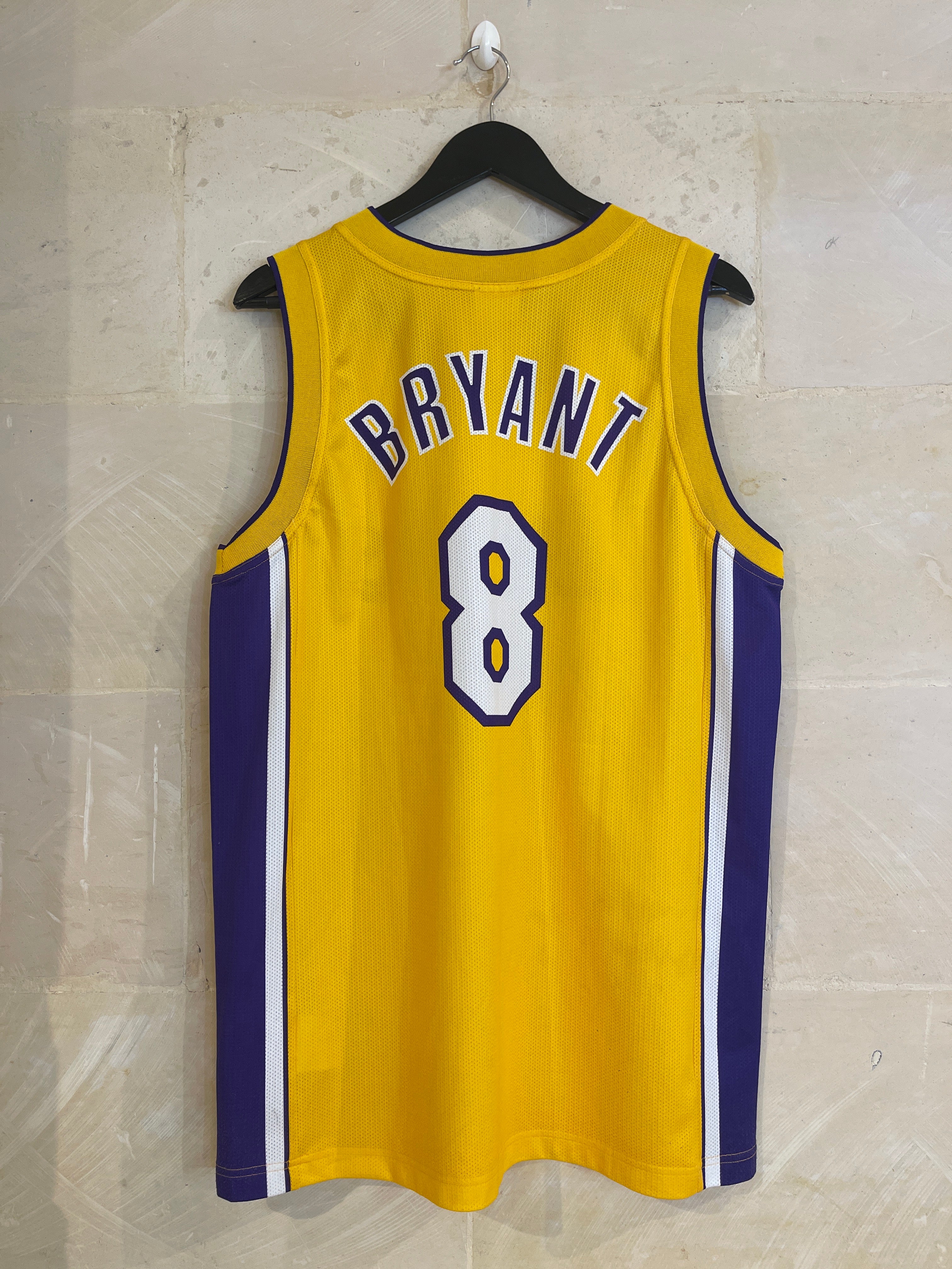 Vntg Champion Bryant Basketball Jersey (Large)