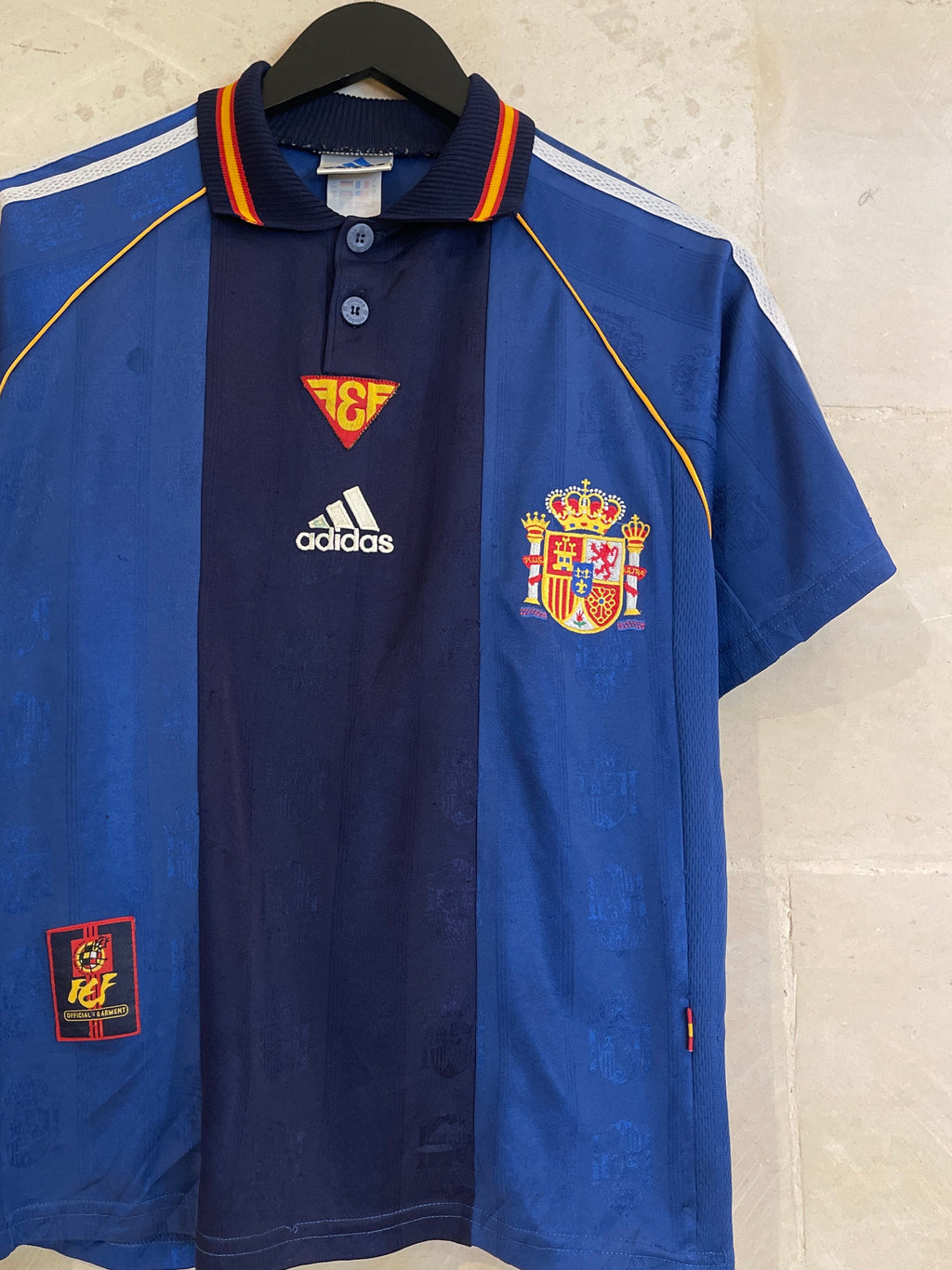 Vntg 1999-00 Spain Away Football Shirt (Small)