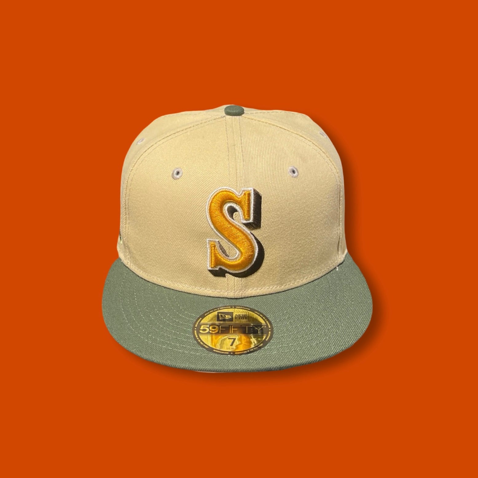 Brand New Seatle Mariners Closed Cap Cream-Camo (size 7)