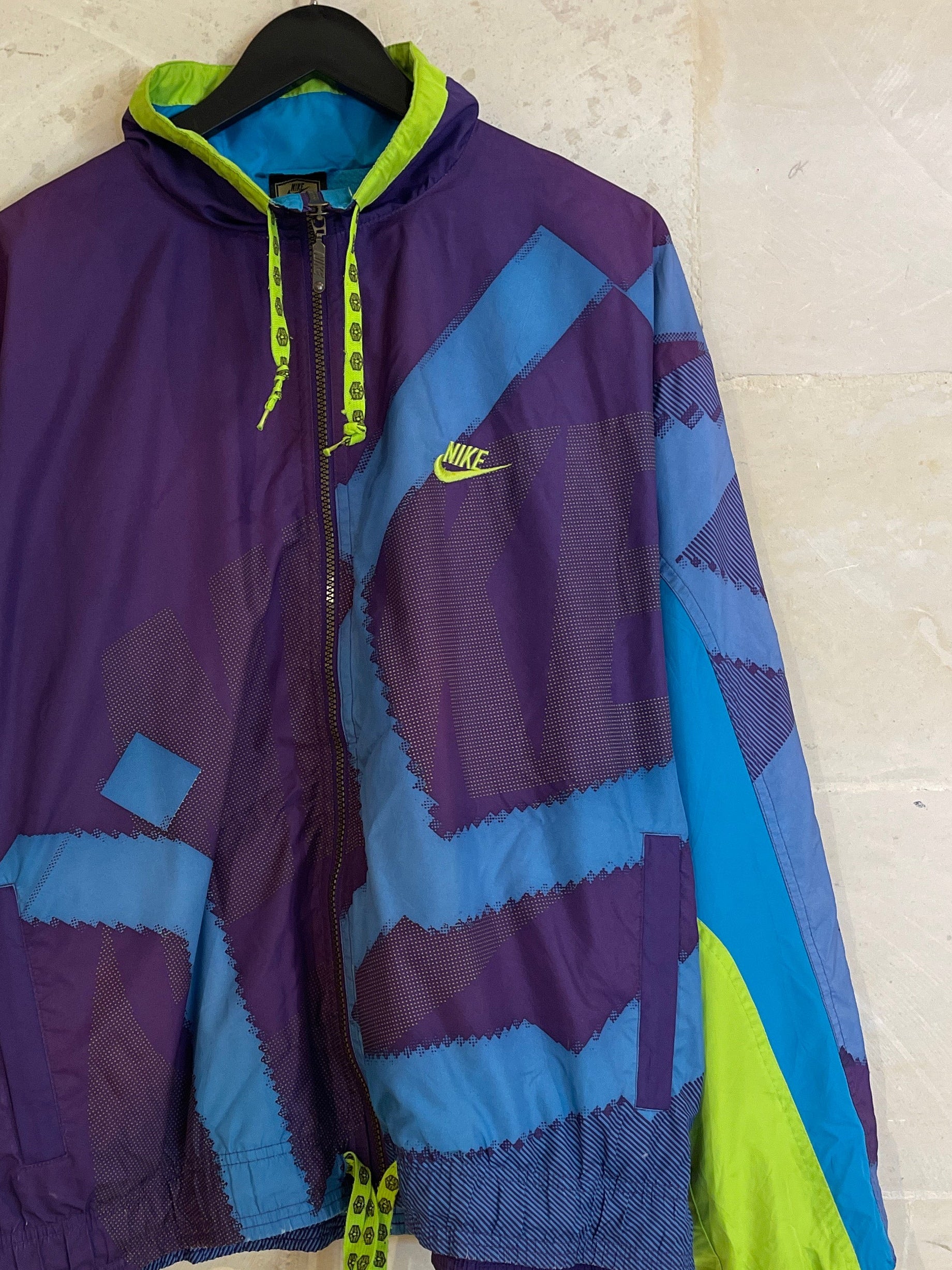 Vntg Nike Multi Color Windbreaker Jacket (Medium)
